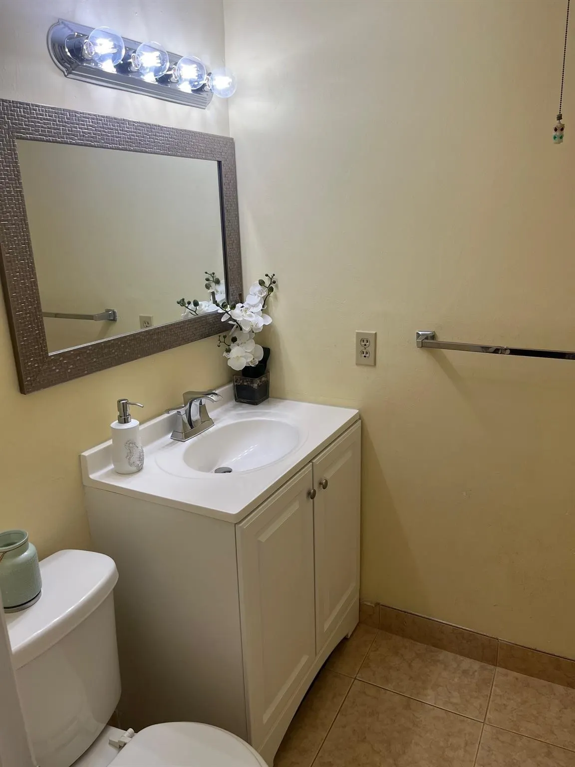 310 S Cypress Rd, #702