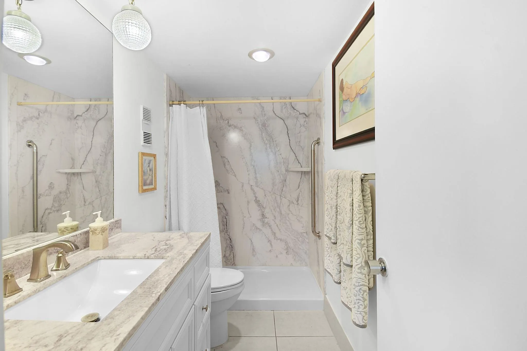 3412 NE Causeway Blvd, #103