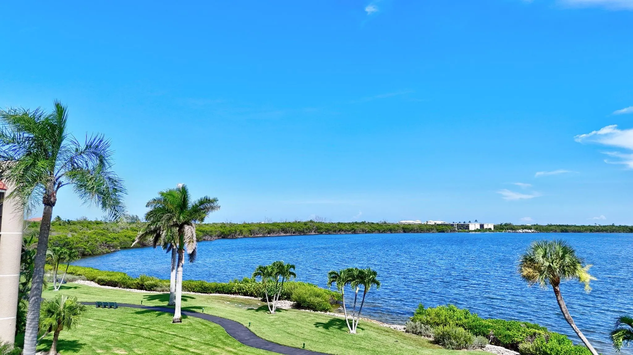 3412 NE Causeway Blvd, #103
