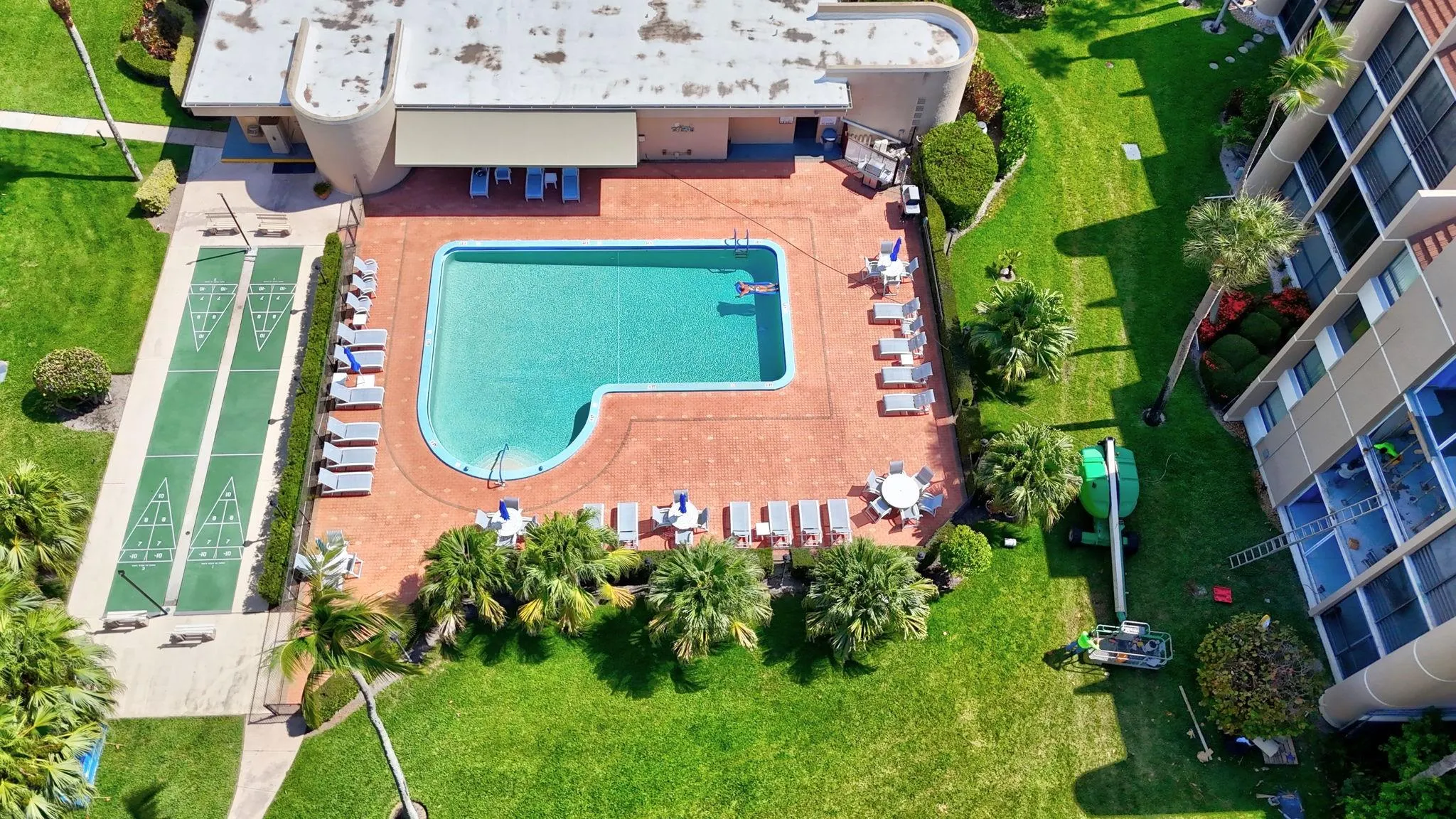 3412 NE Causeway Blvd, #103