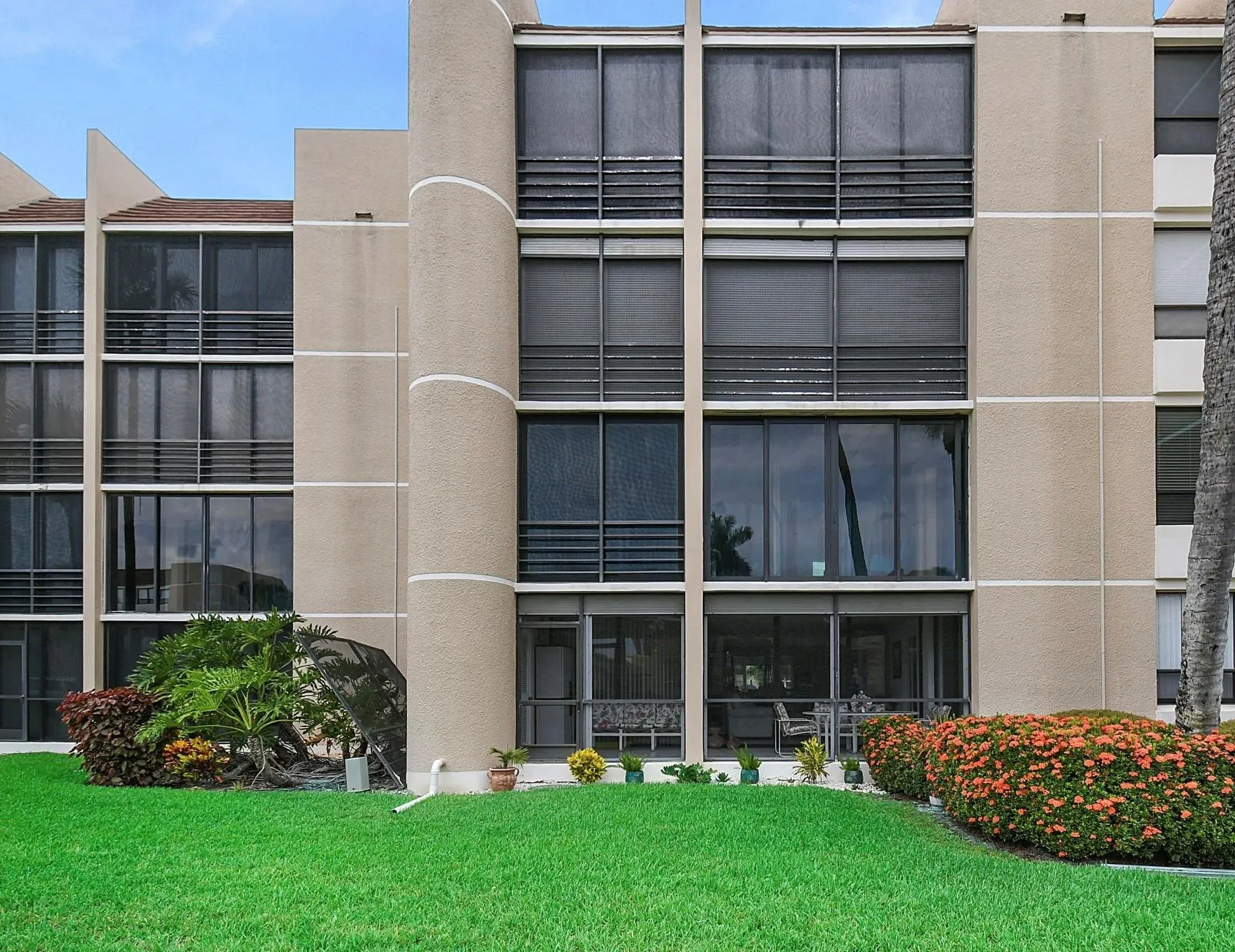 3412 NE Causeway Blvd, #103