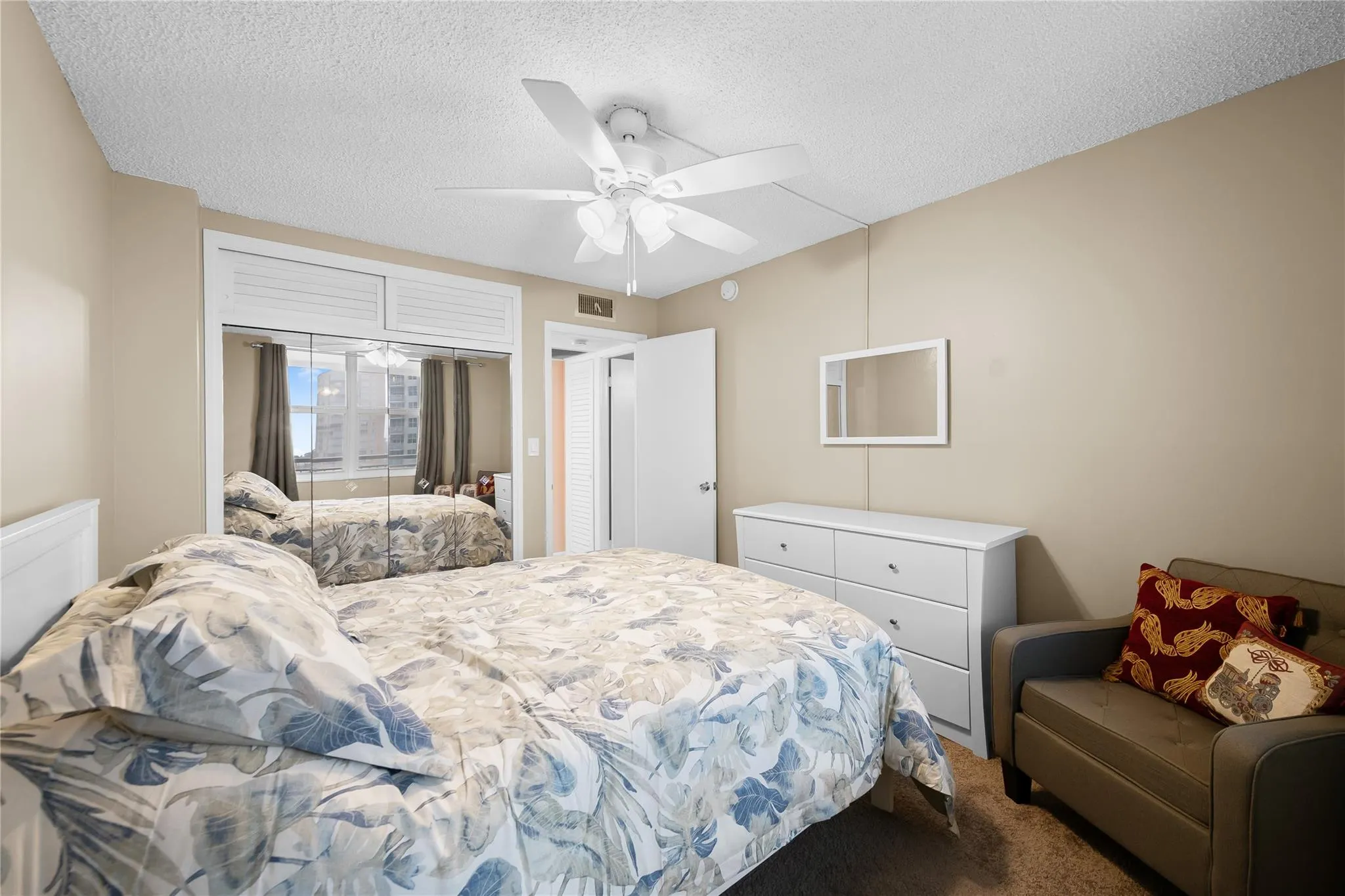 201 N Ocean Blvd, #611