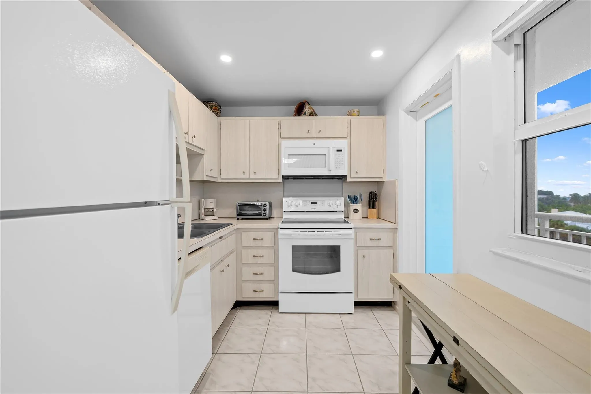 201 N Ocean Blvd, #611