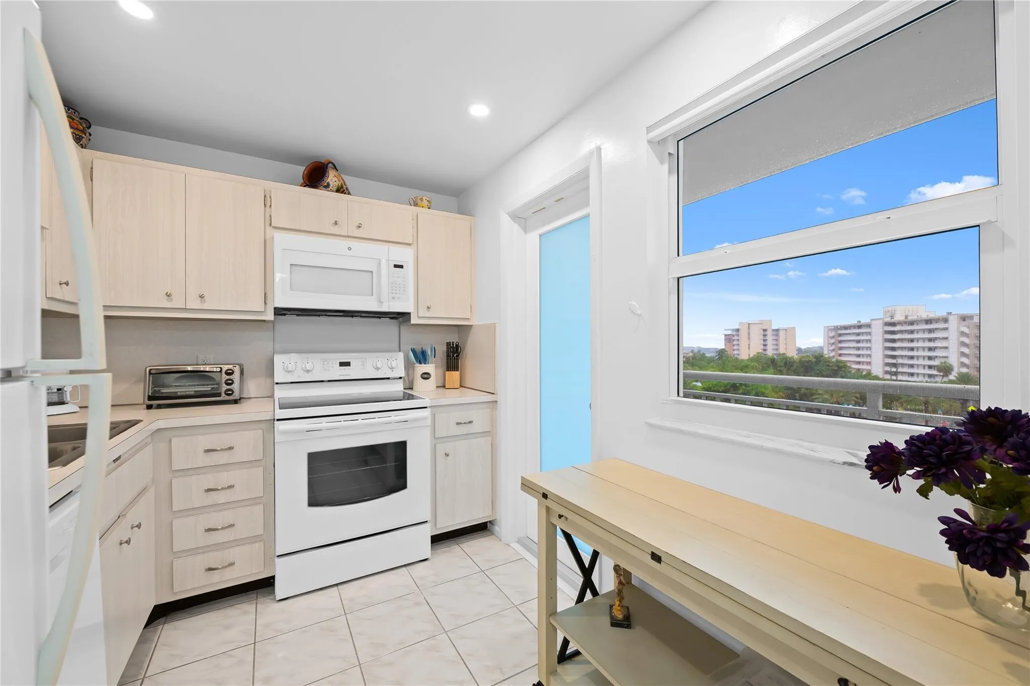201 N Ocean Blvd, #611
