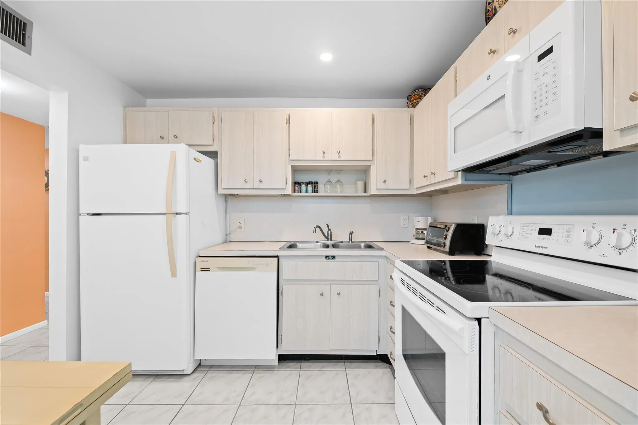 201 N Ocean Blvd, #611