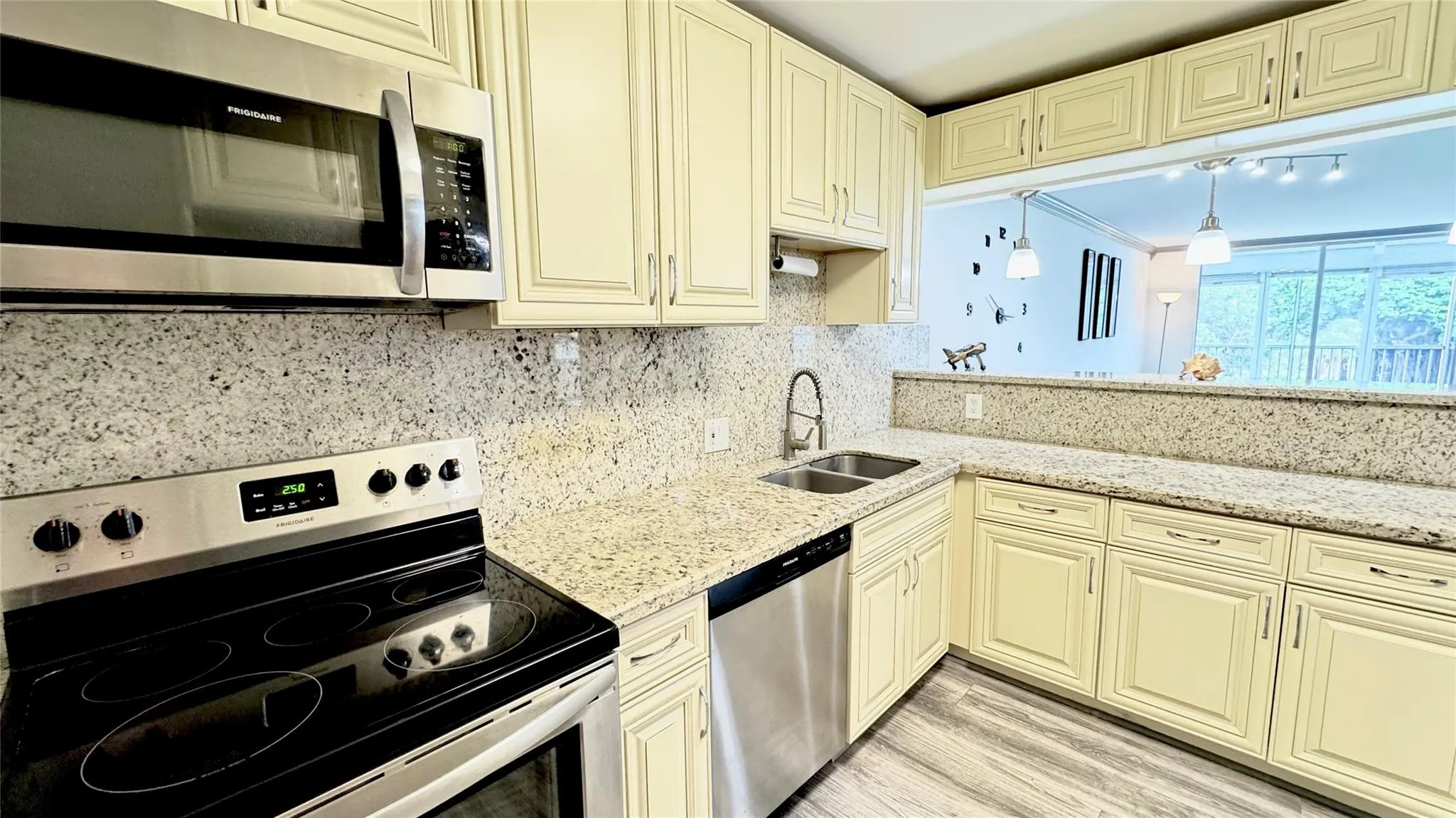 2650 S Course Dr, #401