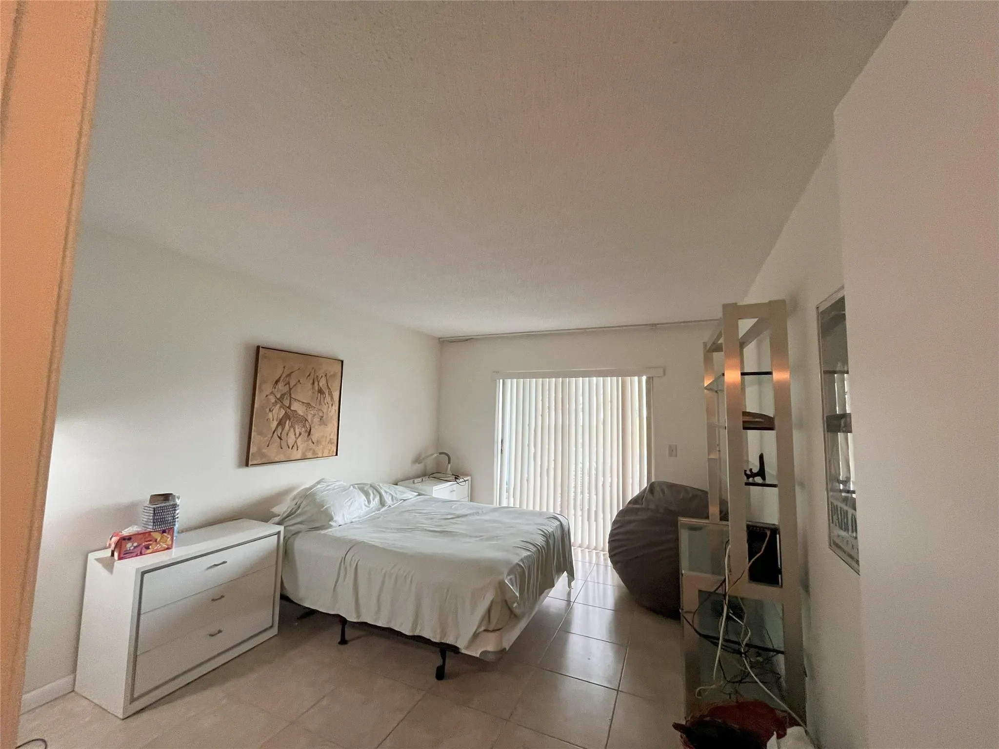 105 Wellington E, #105