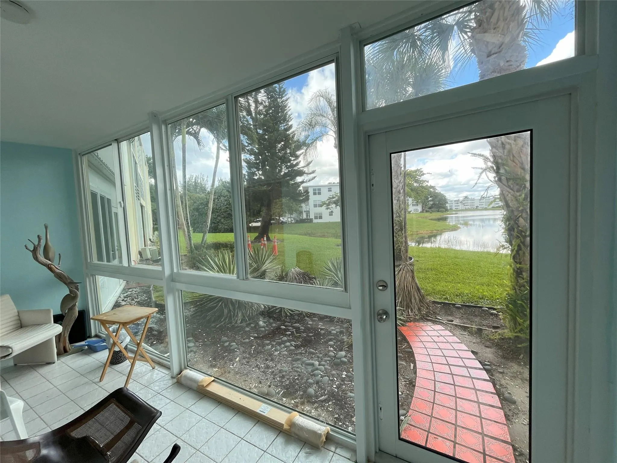 105 Wellington E, #105