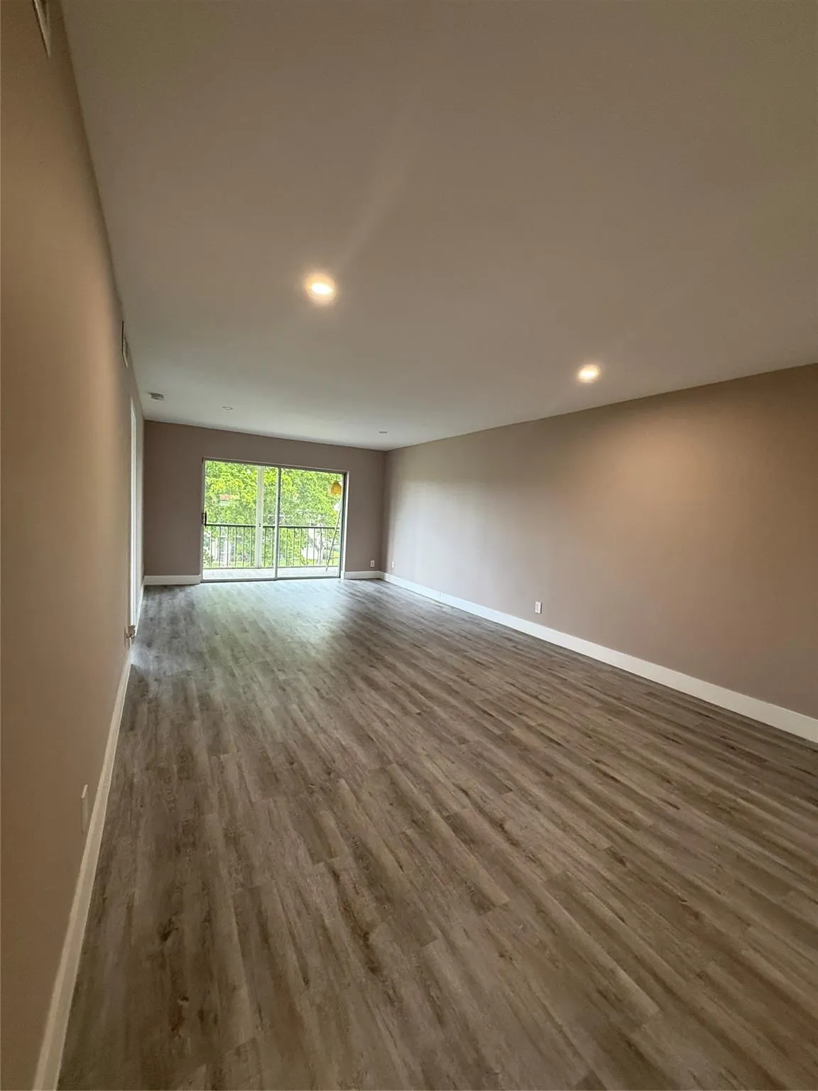 8962 S Hollybrook Blvd, #308