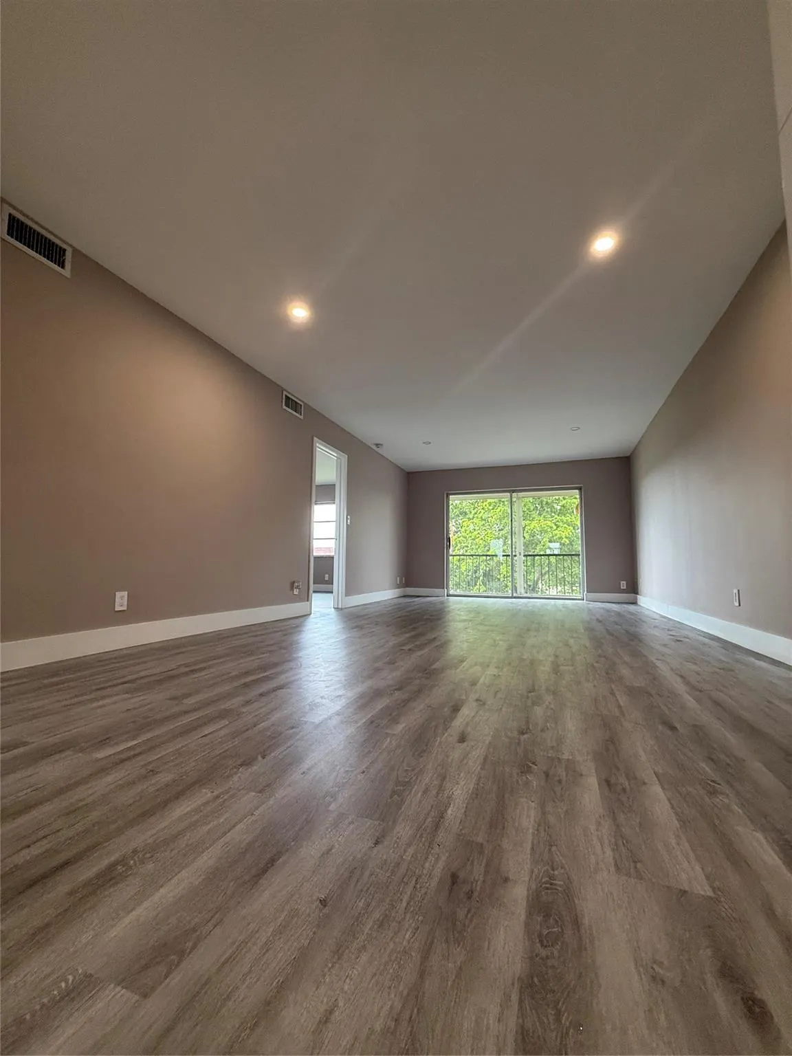 8962 S Hollybrook Blvd, #308