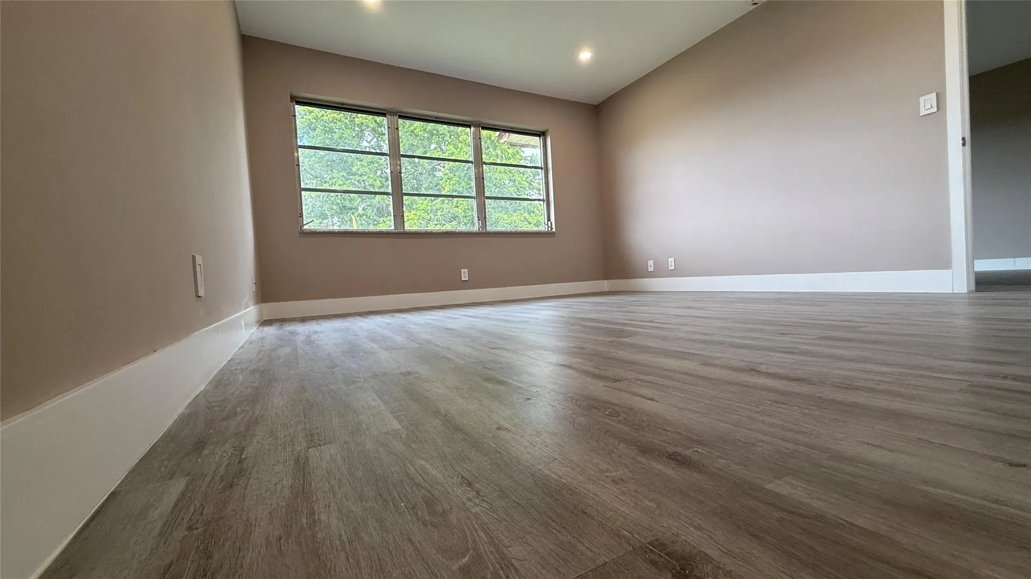 8962 S Hollybrook Blvd, #308
