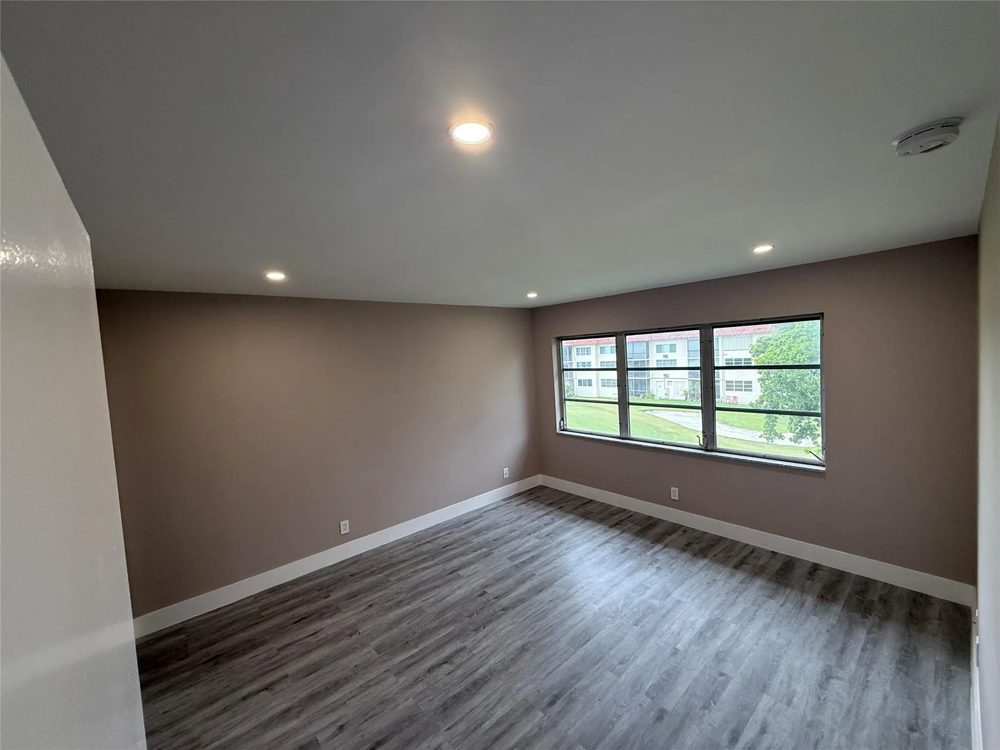 8962 S Hollybrook Blvd, #308