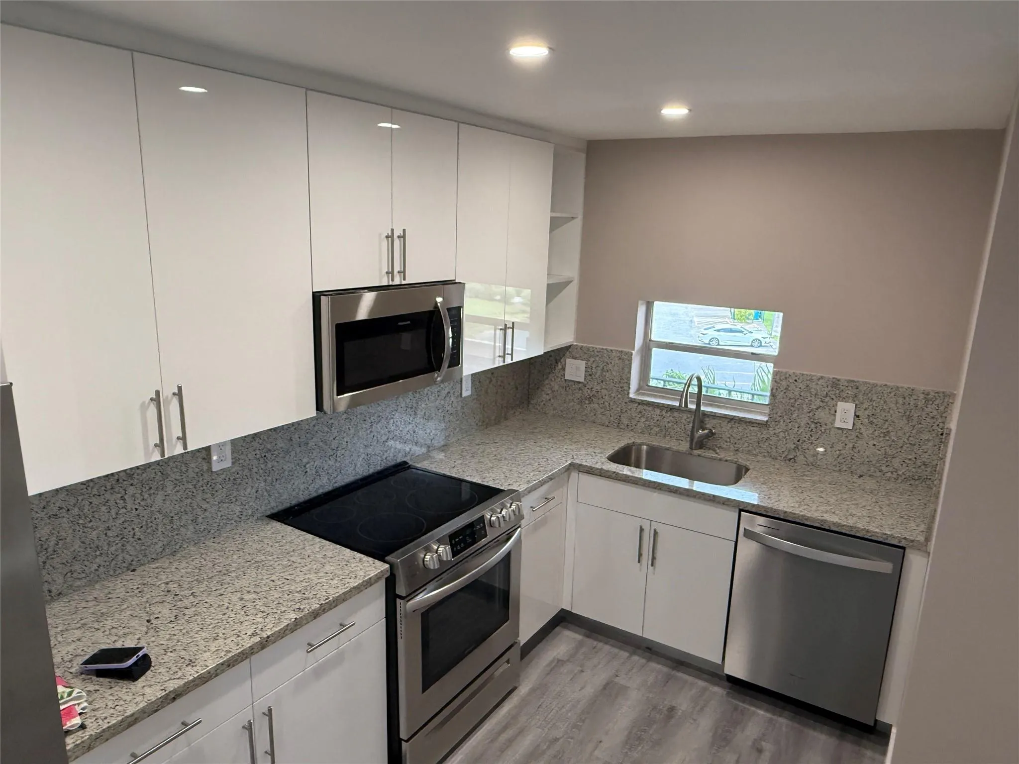 8962 S Hollybrook Blvd, #308