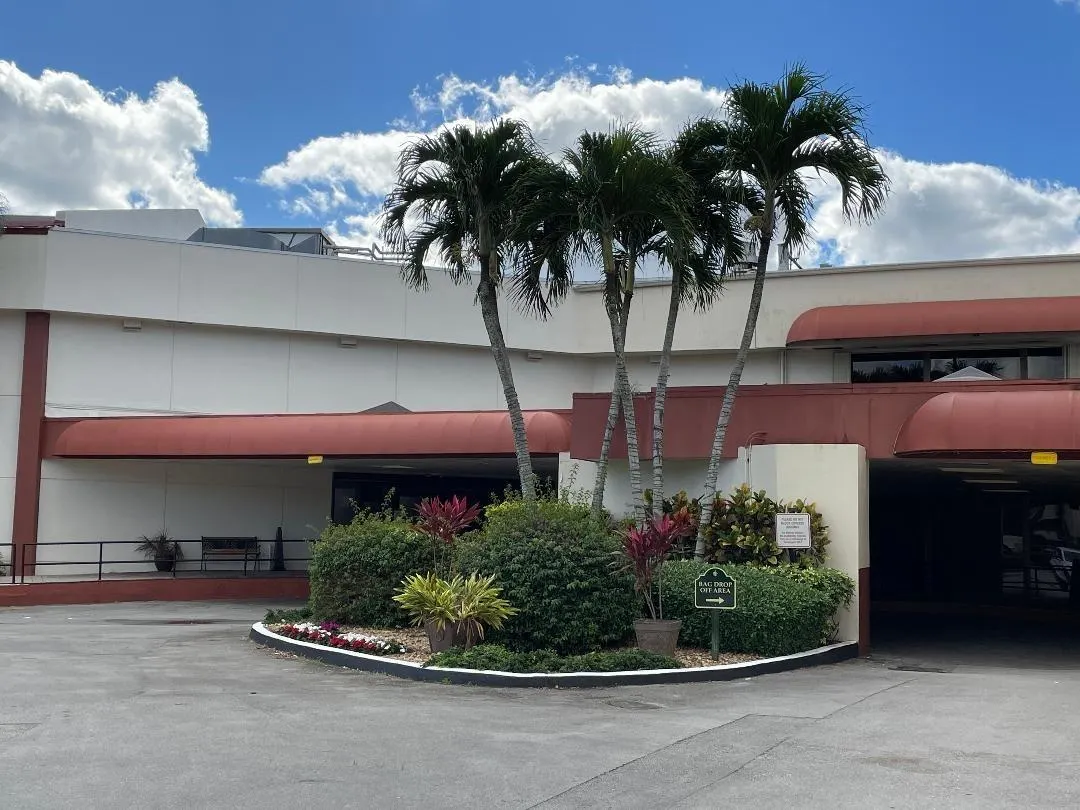 8962 S Hollybrook Blvd, #308