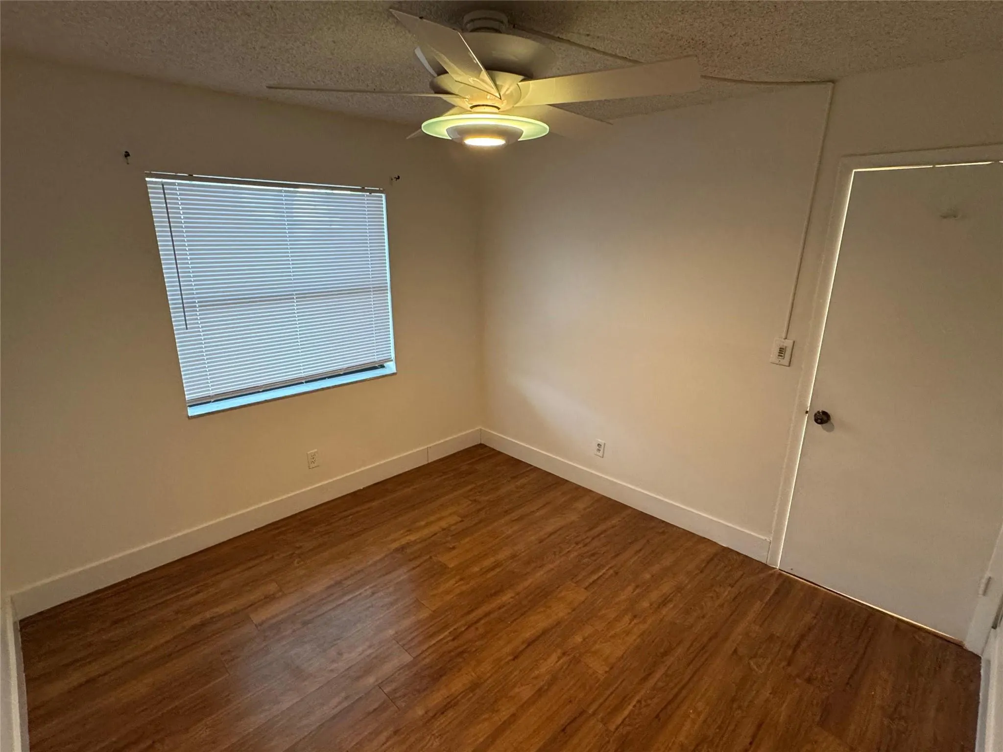 15805 W Waterside Cir, #106