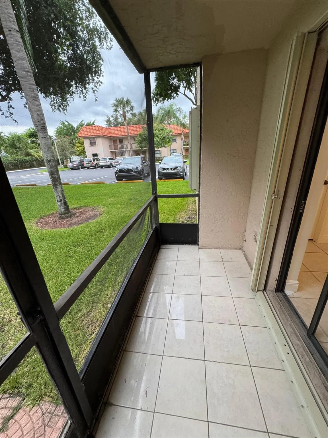 15805 W Waterside Cir, #106