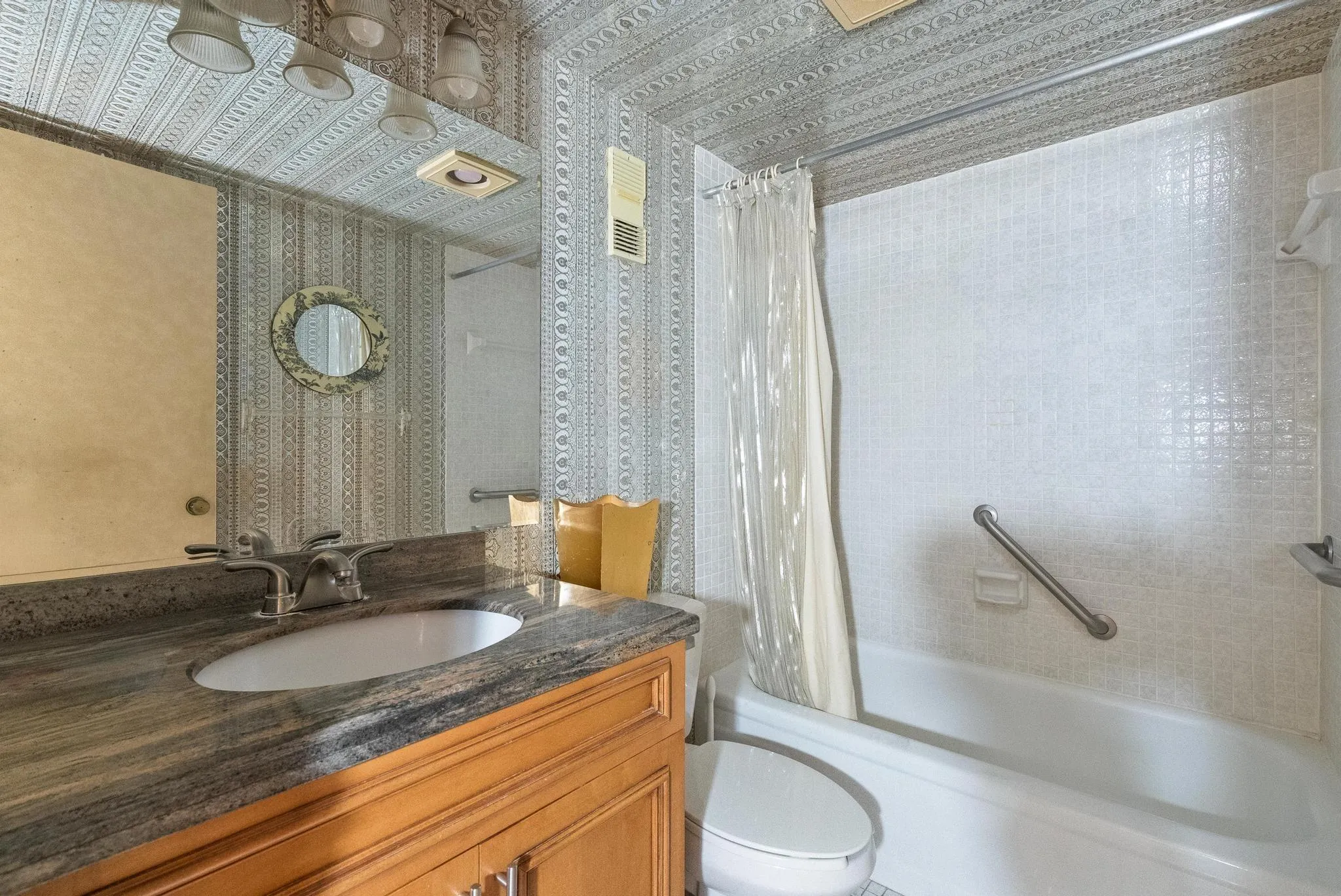 1200 Saint Charles Pl, #PH7