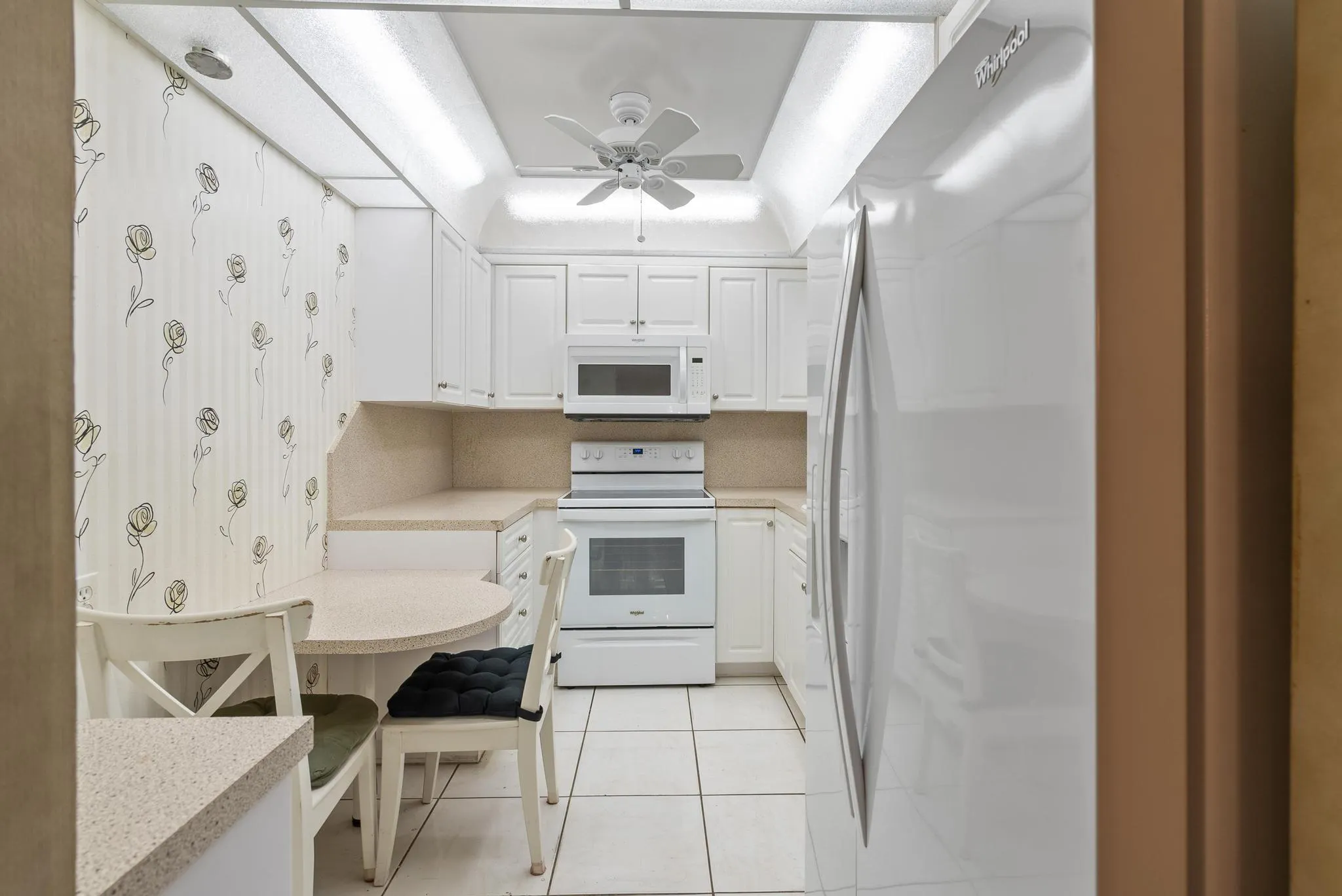 1200 Saint Charles Pl, #PH7
