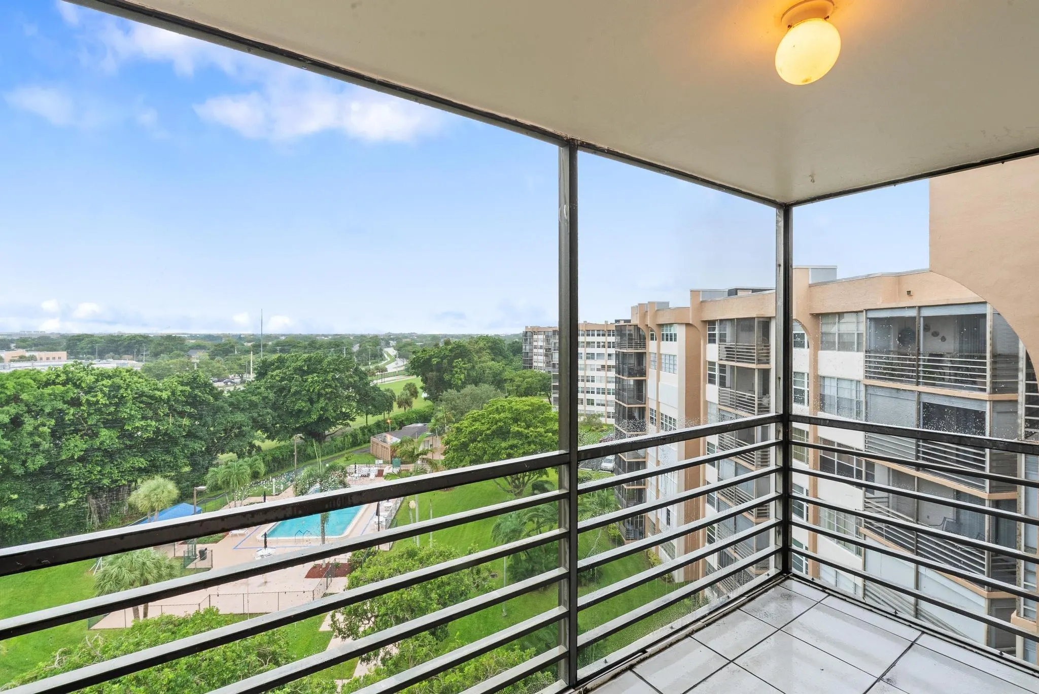 1200 Saint Charles Pl, #PH7