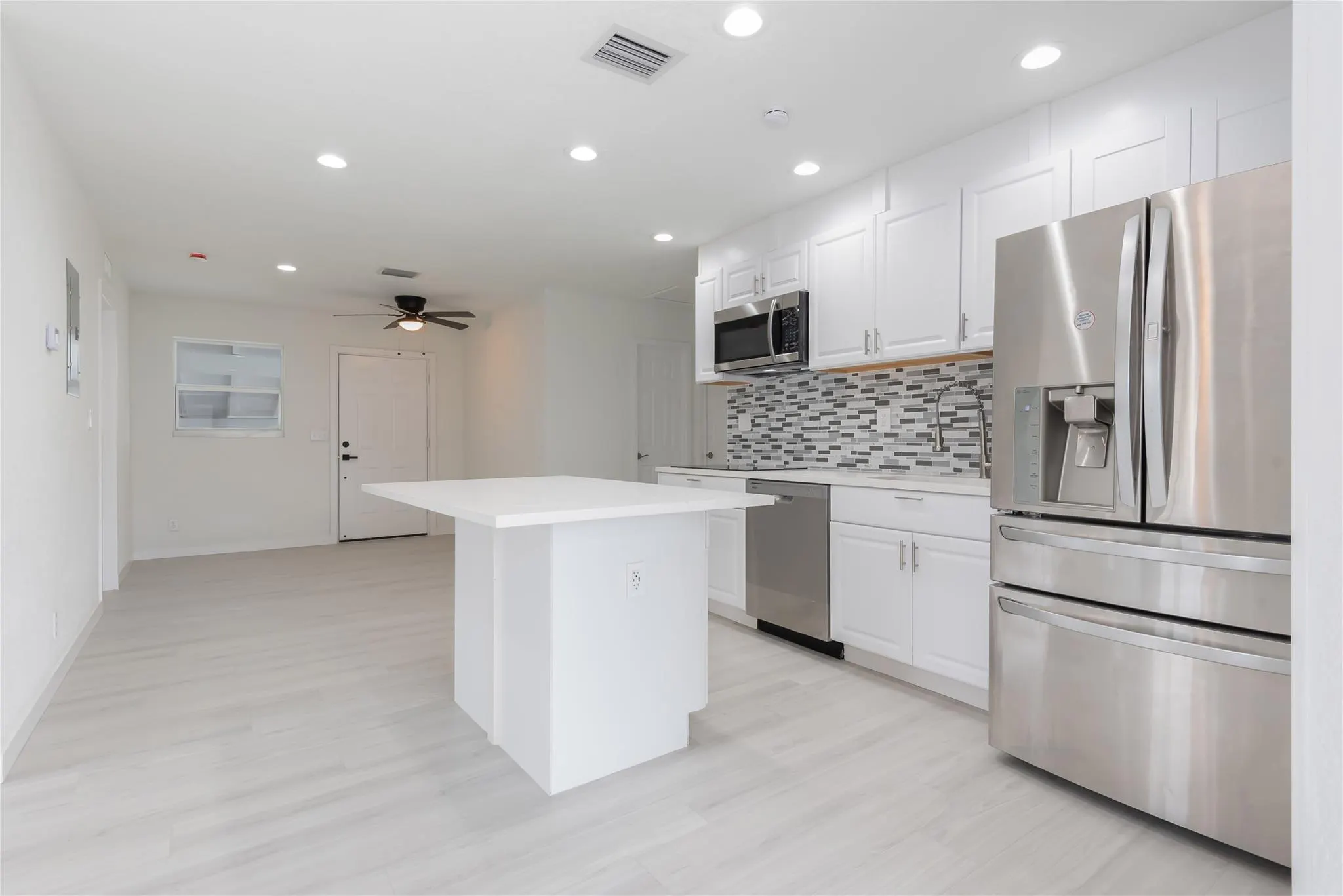 713 SW 4th Ct