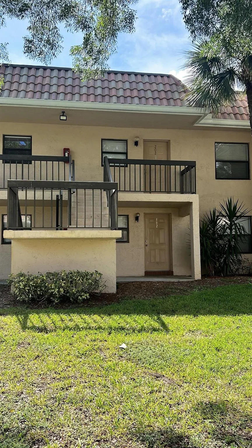 6796 Palmetto Cir, #6796