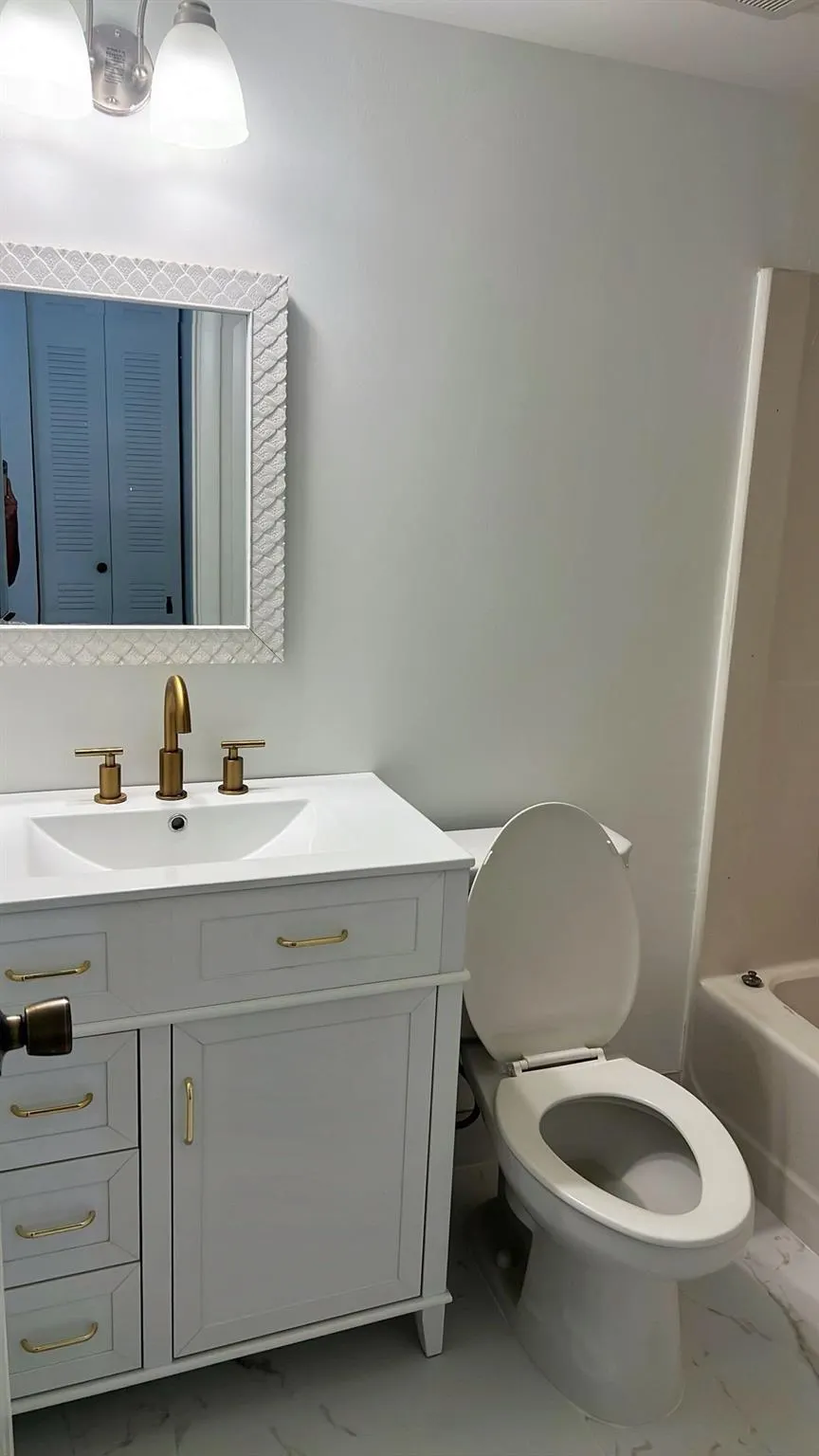 6796 Palmetto Cir, #6796