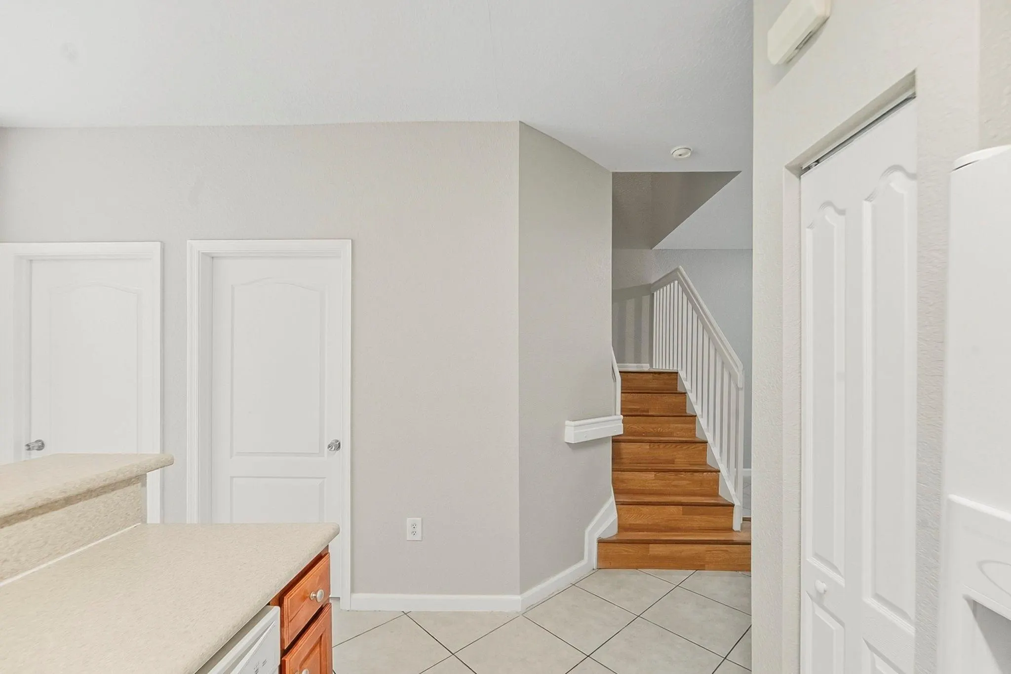 1137 NE 31st Ter
