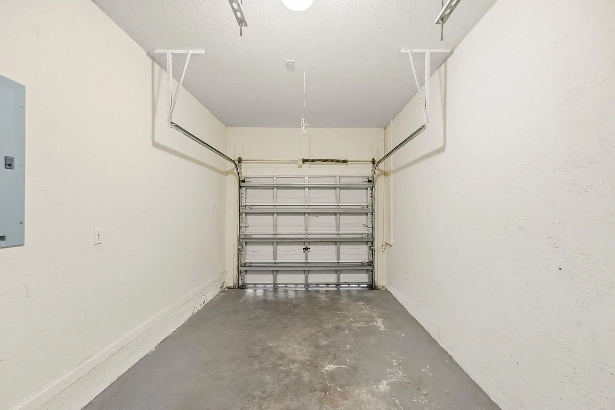1137 NE 31st Ter