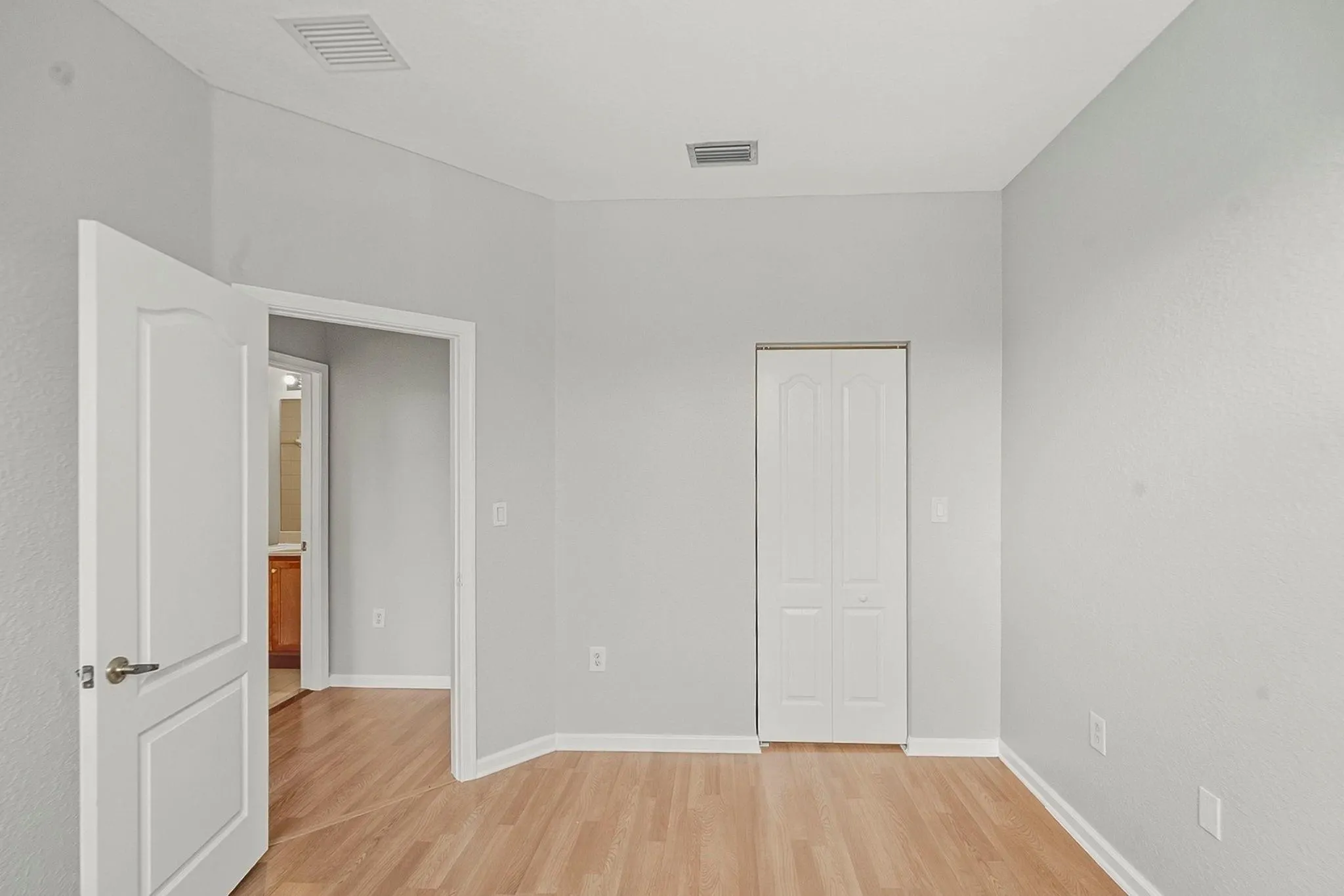 1137 NE 31st Ter