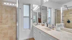 781 SW 49th Ter