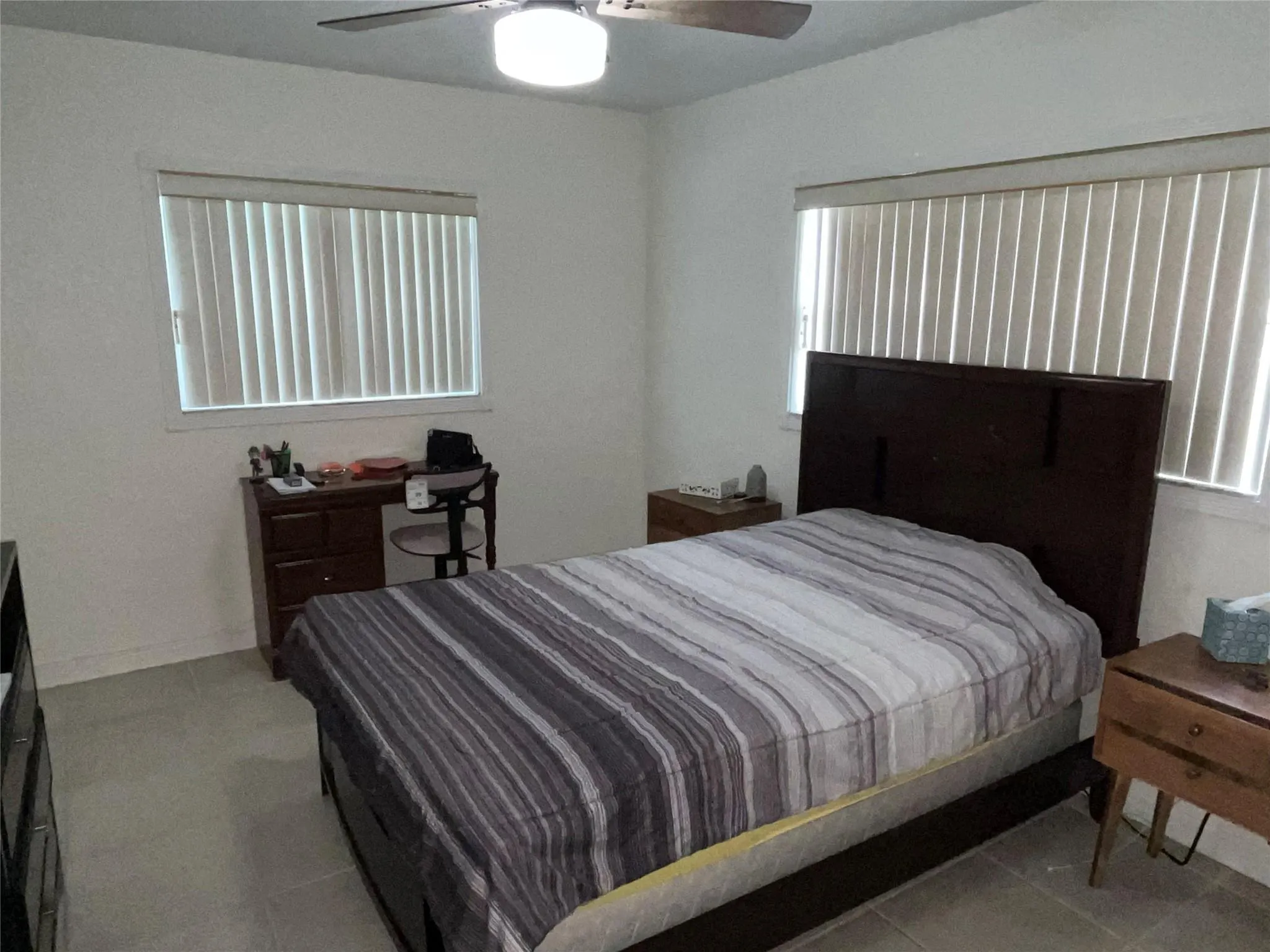 781 SW 49th Ter