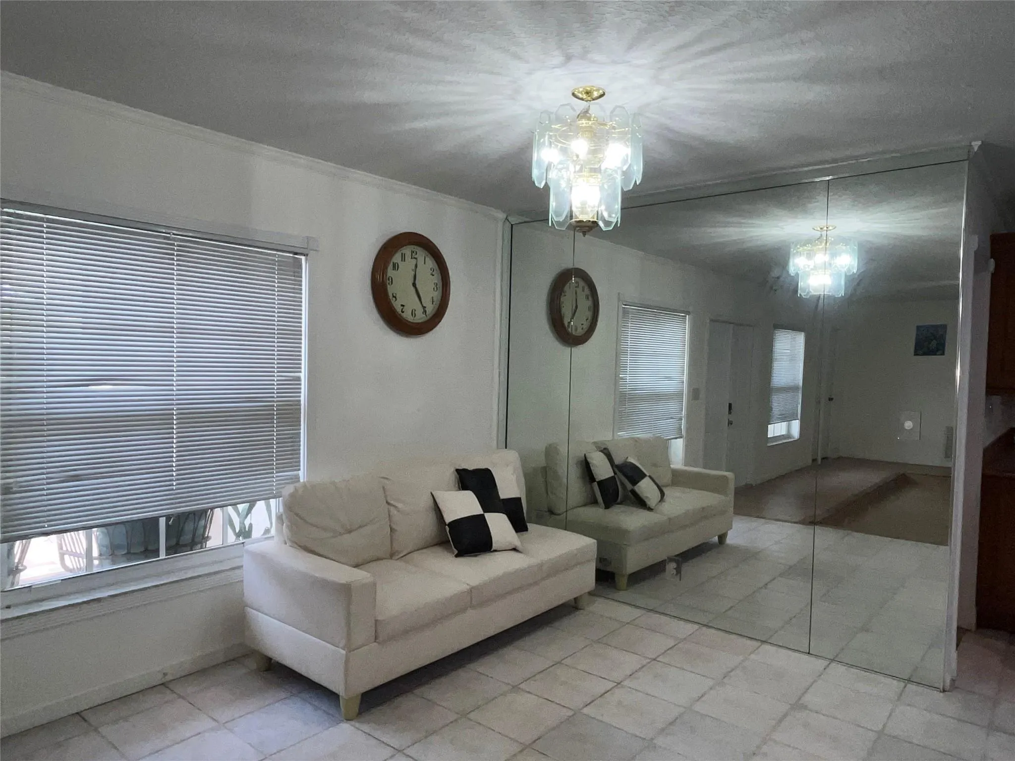 781 SW 49th Ter
