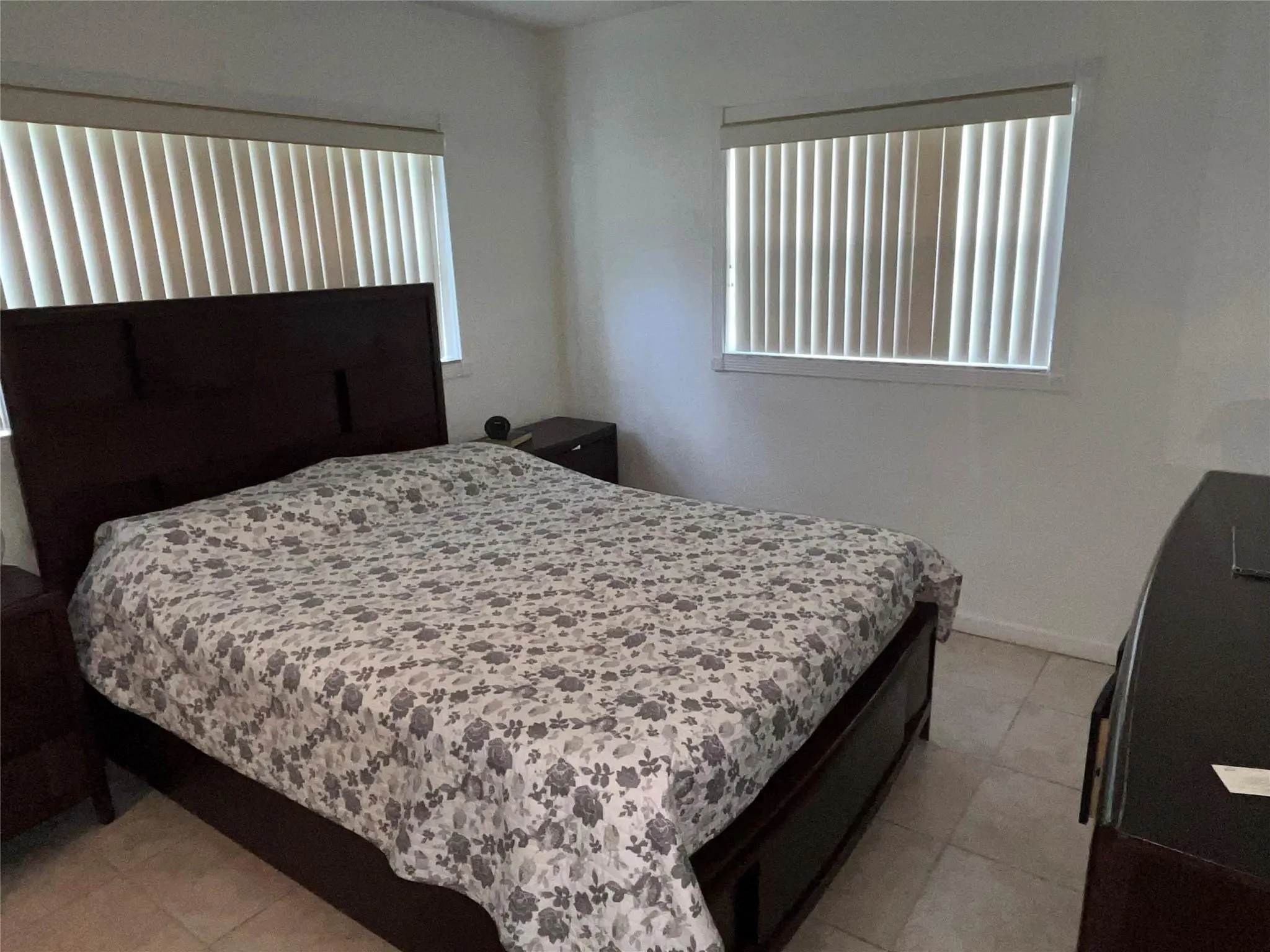 781 SW 49th Ter