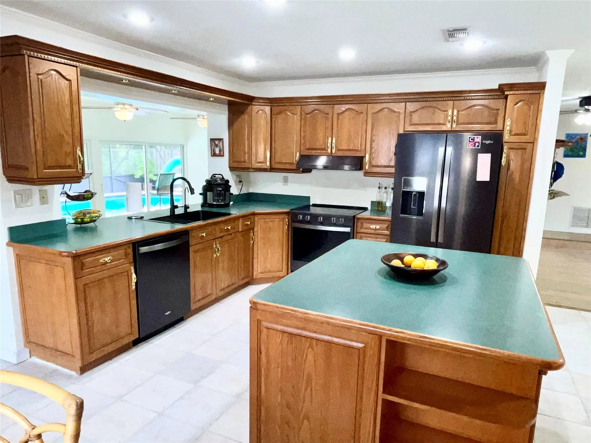 781 SW 49th Ter