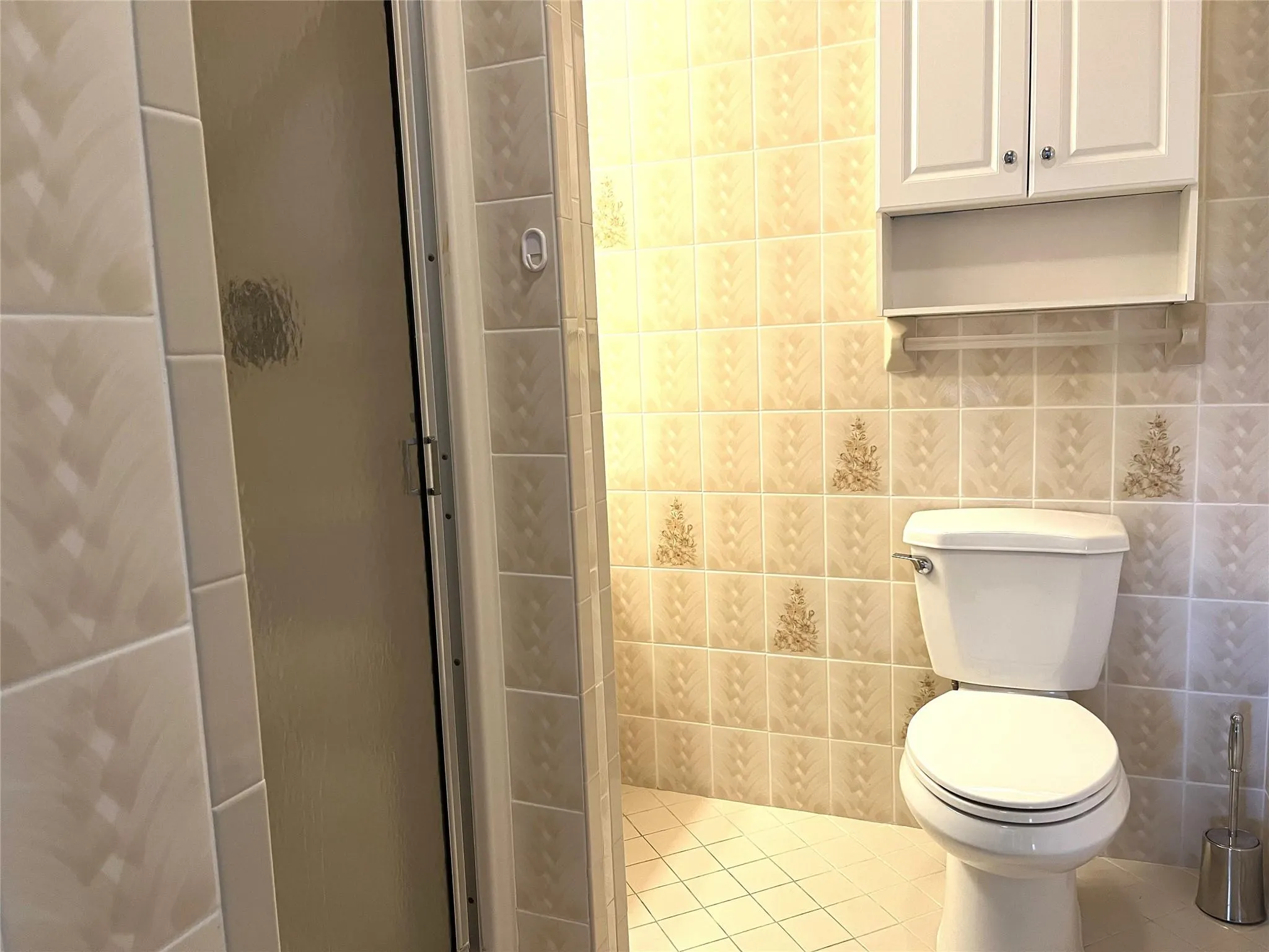 68 Royal Oak Ct, #106