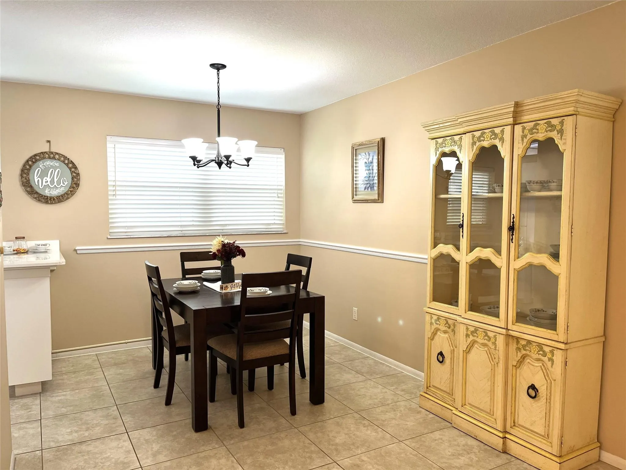 68 Royal Oak Ct, #106