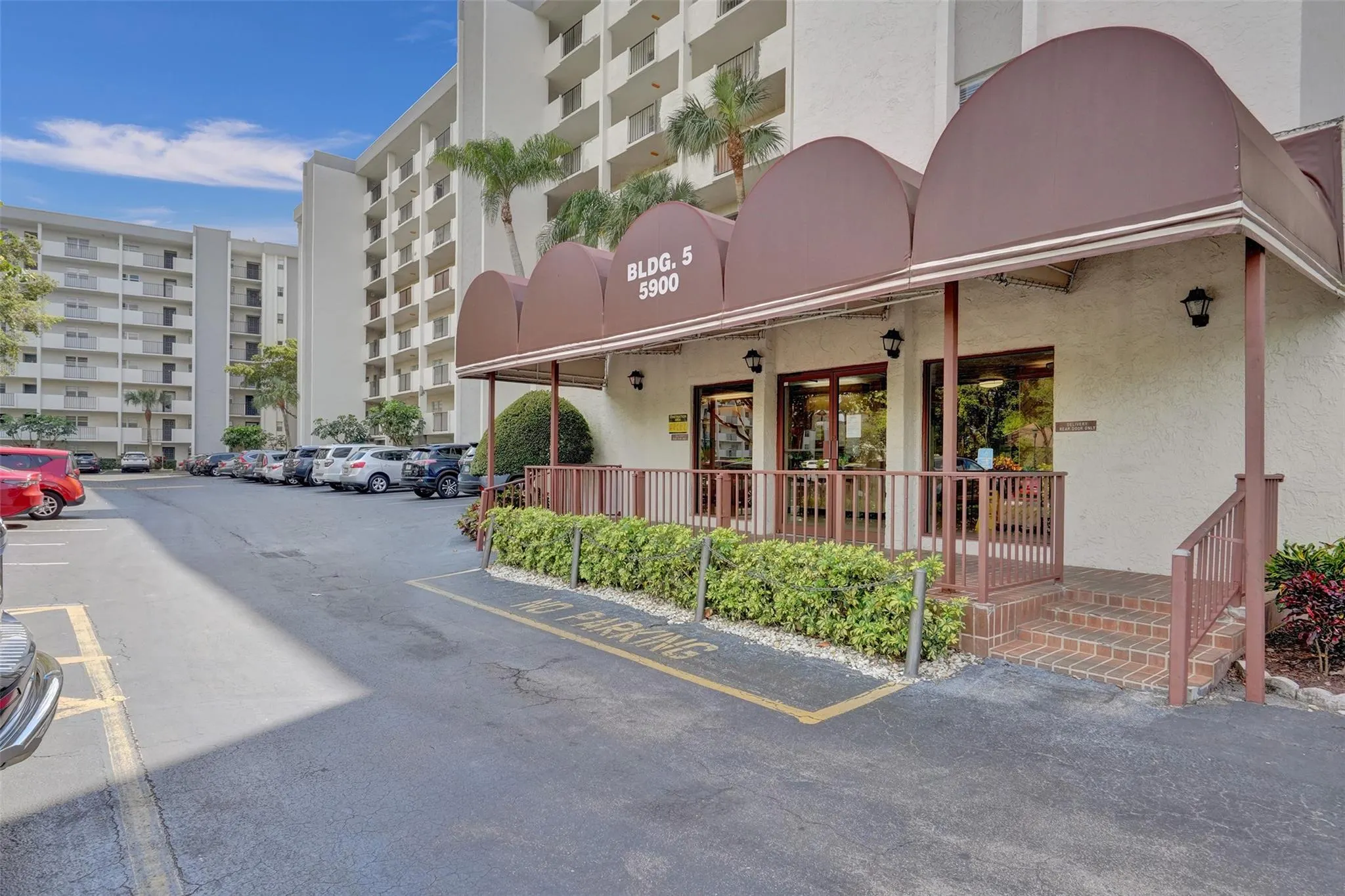 5900 NW 44th St, #602