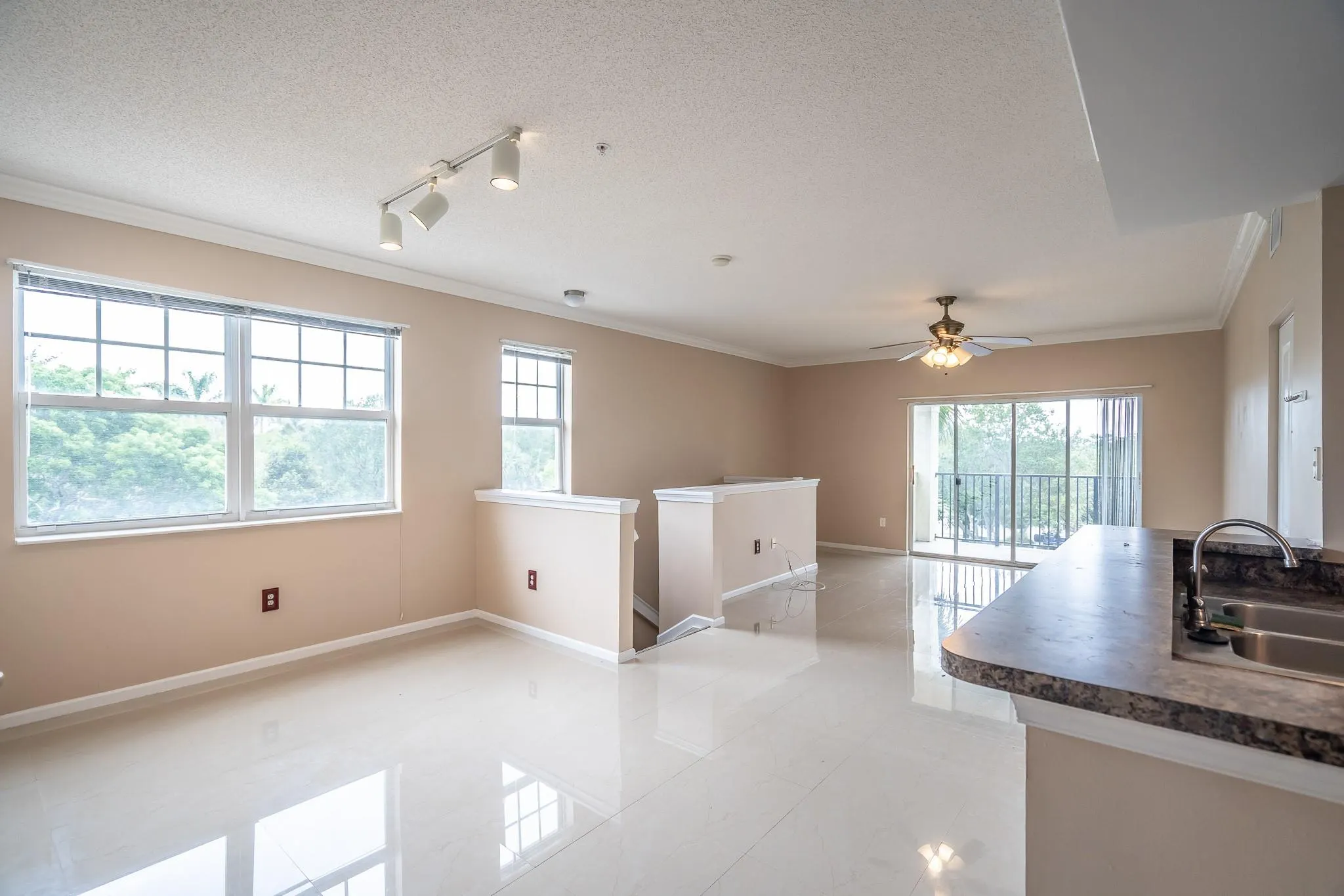 5800 W Sample Rd, #308