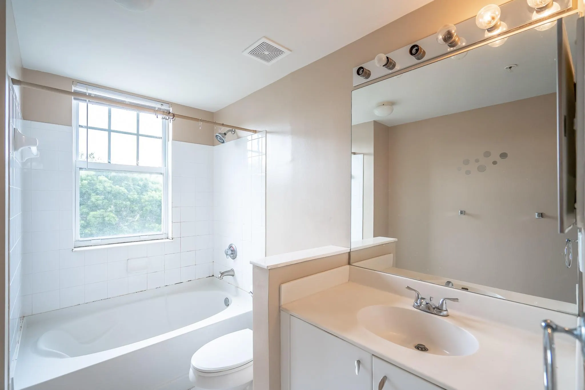 5800 W Sample Rd, #308