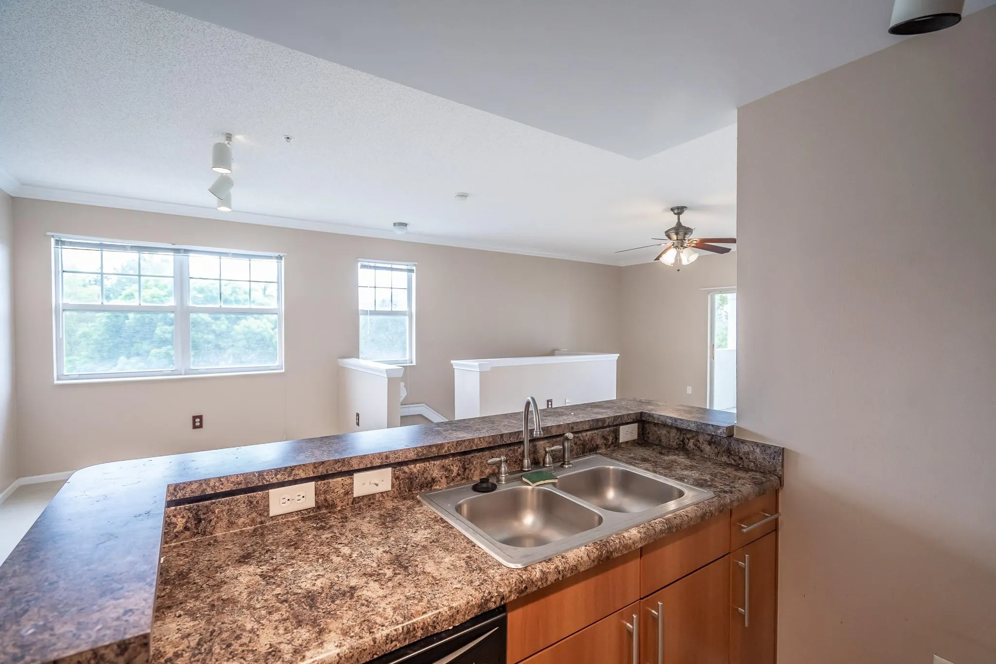 5800 W Sample Rd, #308