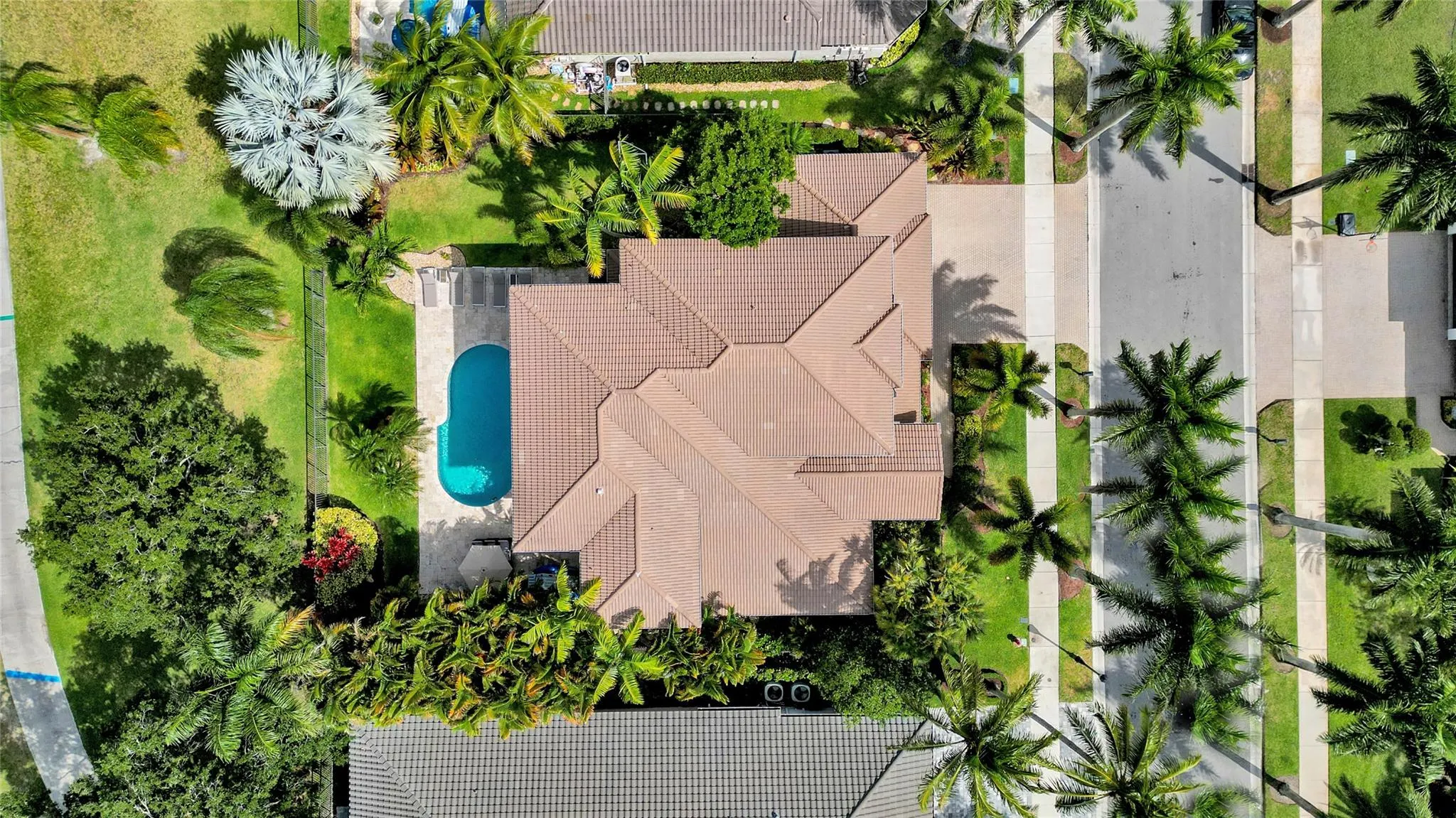 2527 Montclaire Cir
