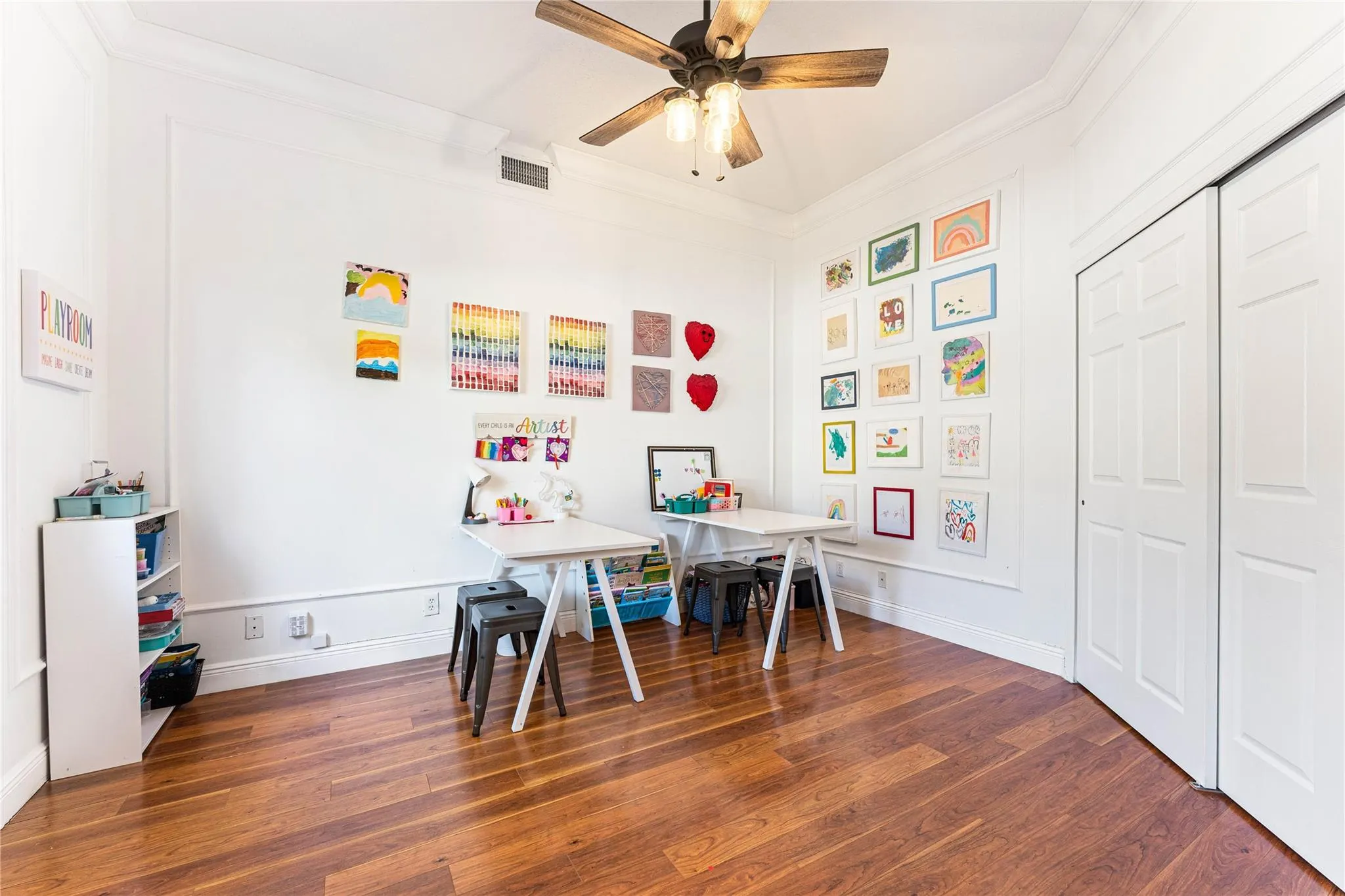 2527 Montclaire Cir