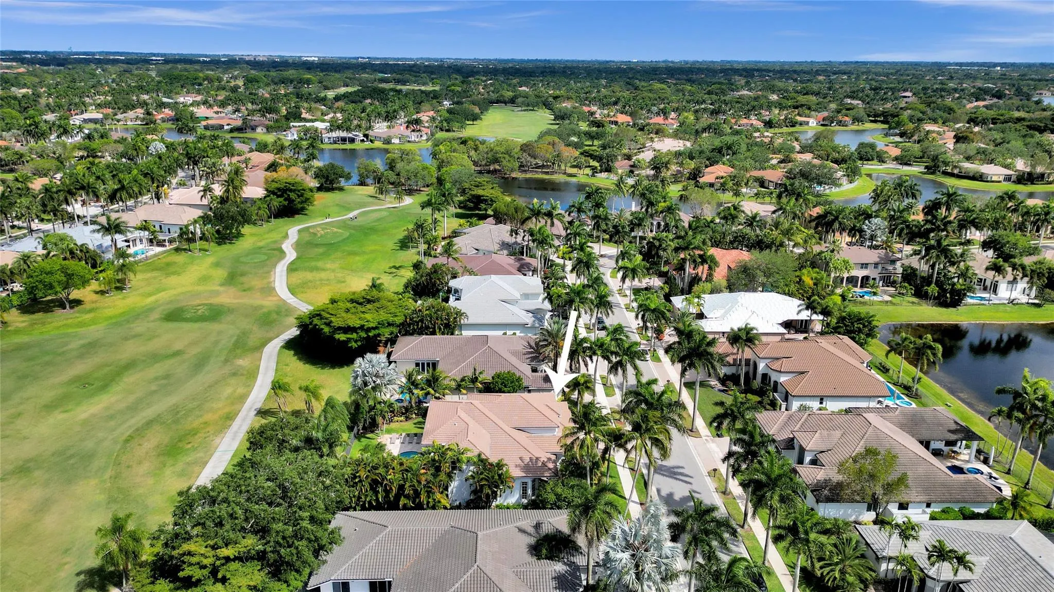 2527 Montclaire Cir