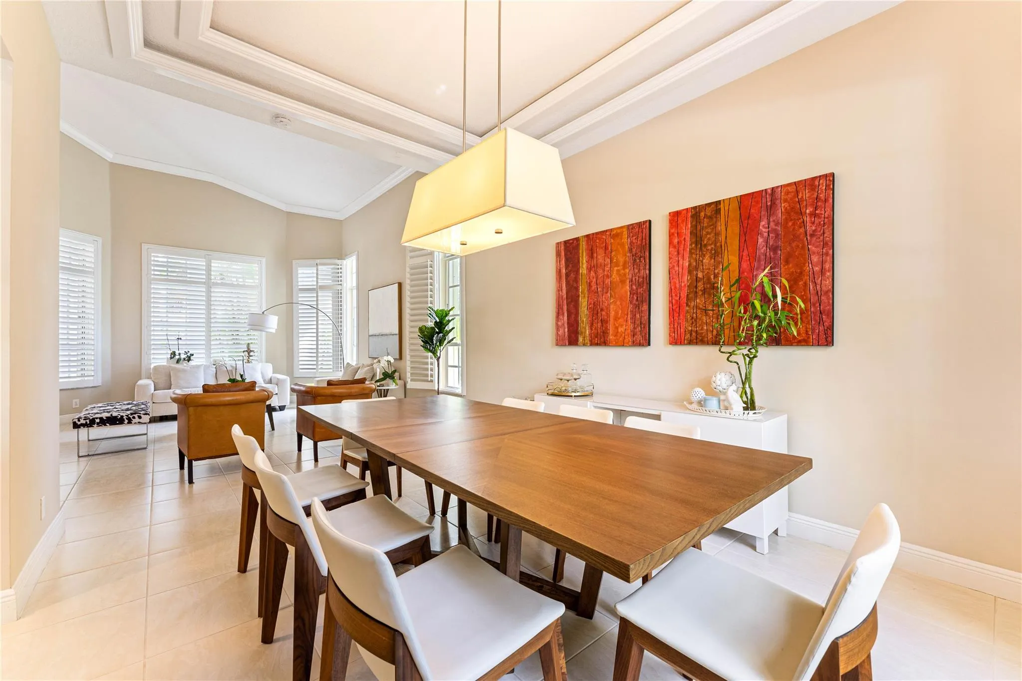 2527 Montclaire Cir