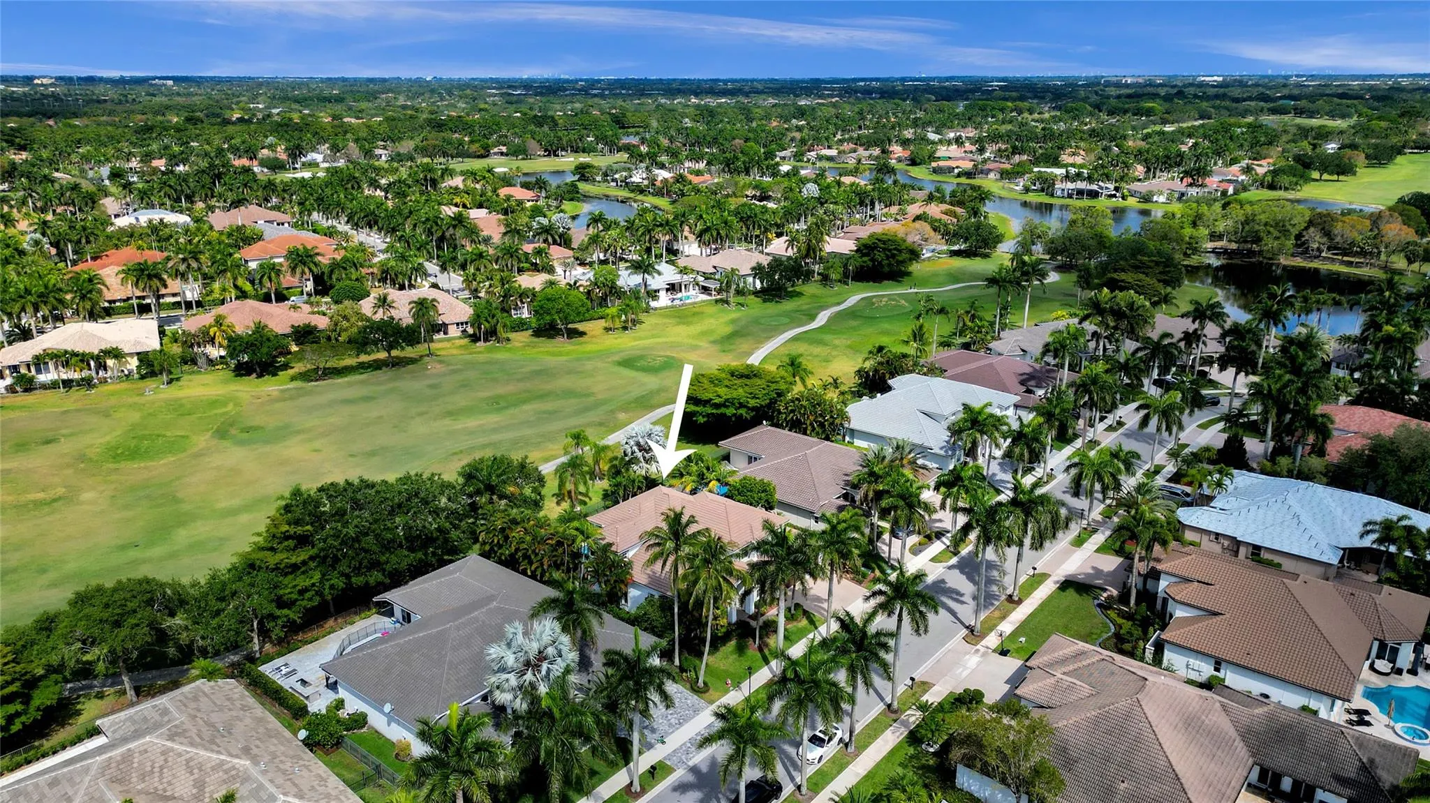 2527 Montclaire Cir