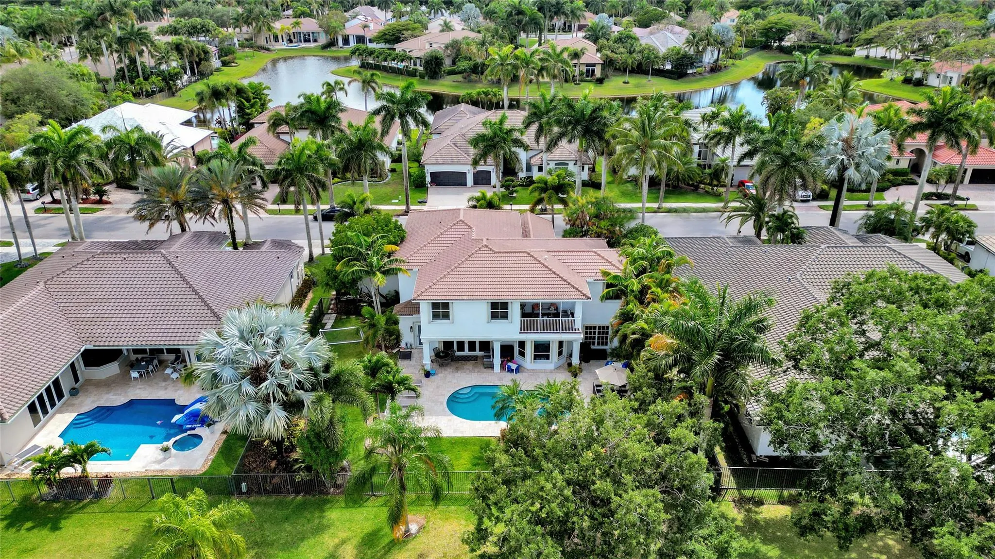 2527 Montclaire Cir