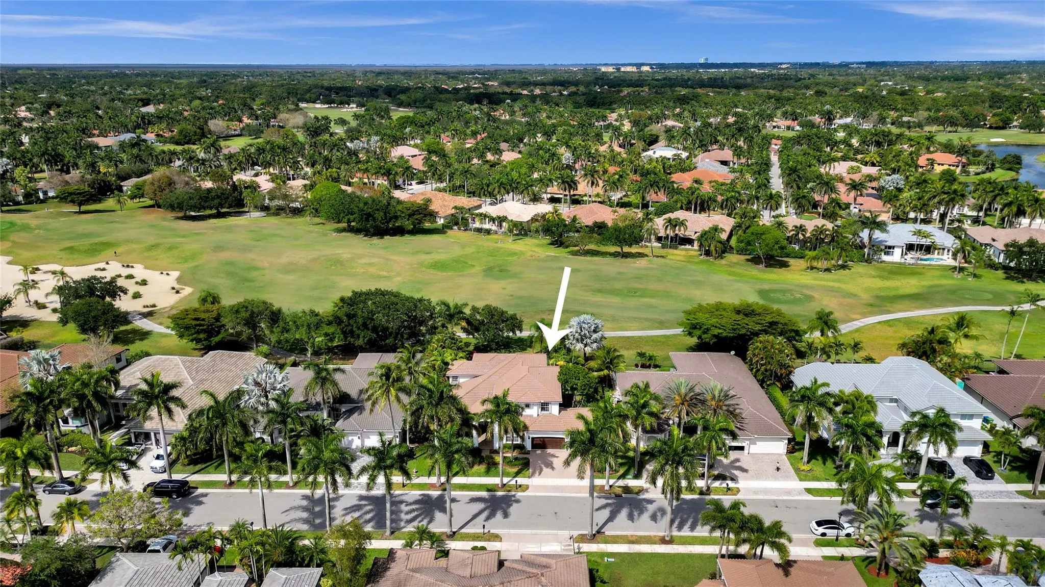 2527 Montclaire Cir