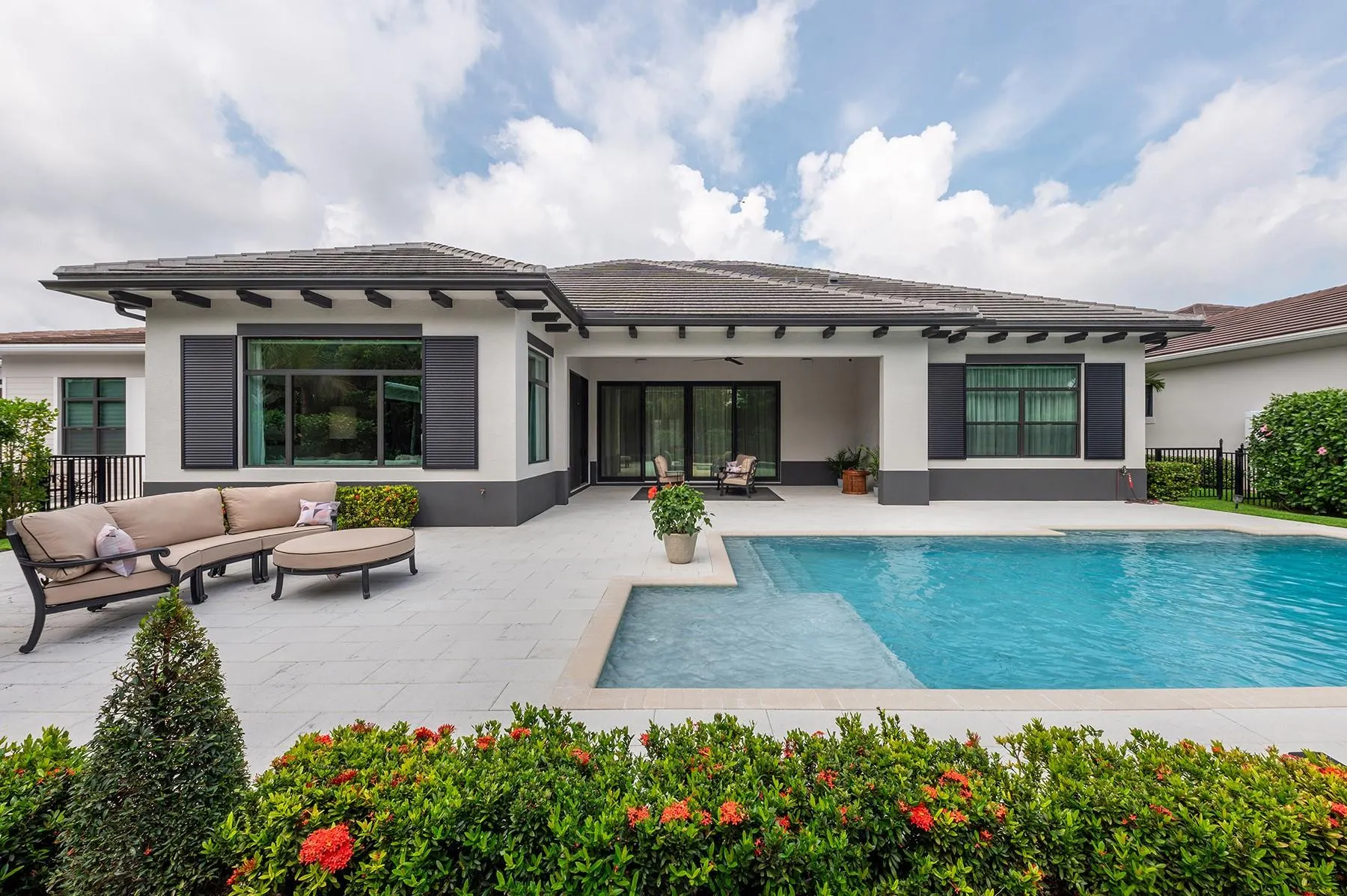9228 Coral Isles Cir
