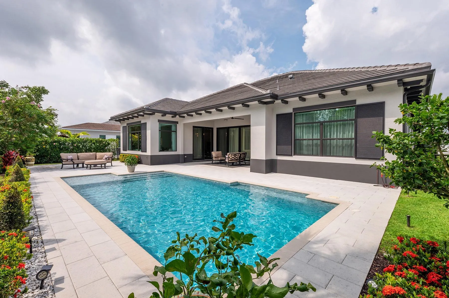 9228 Coral Isles Cir