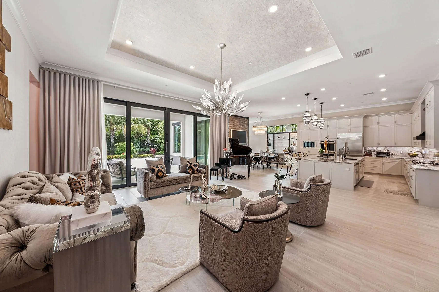 9228 Coral Isles Cir